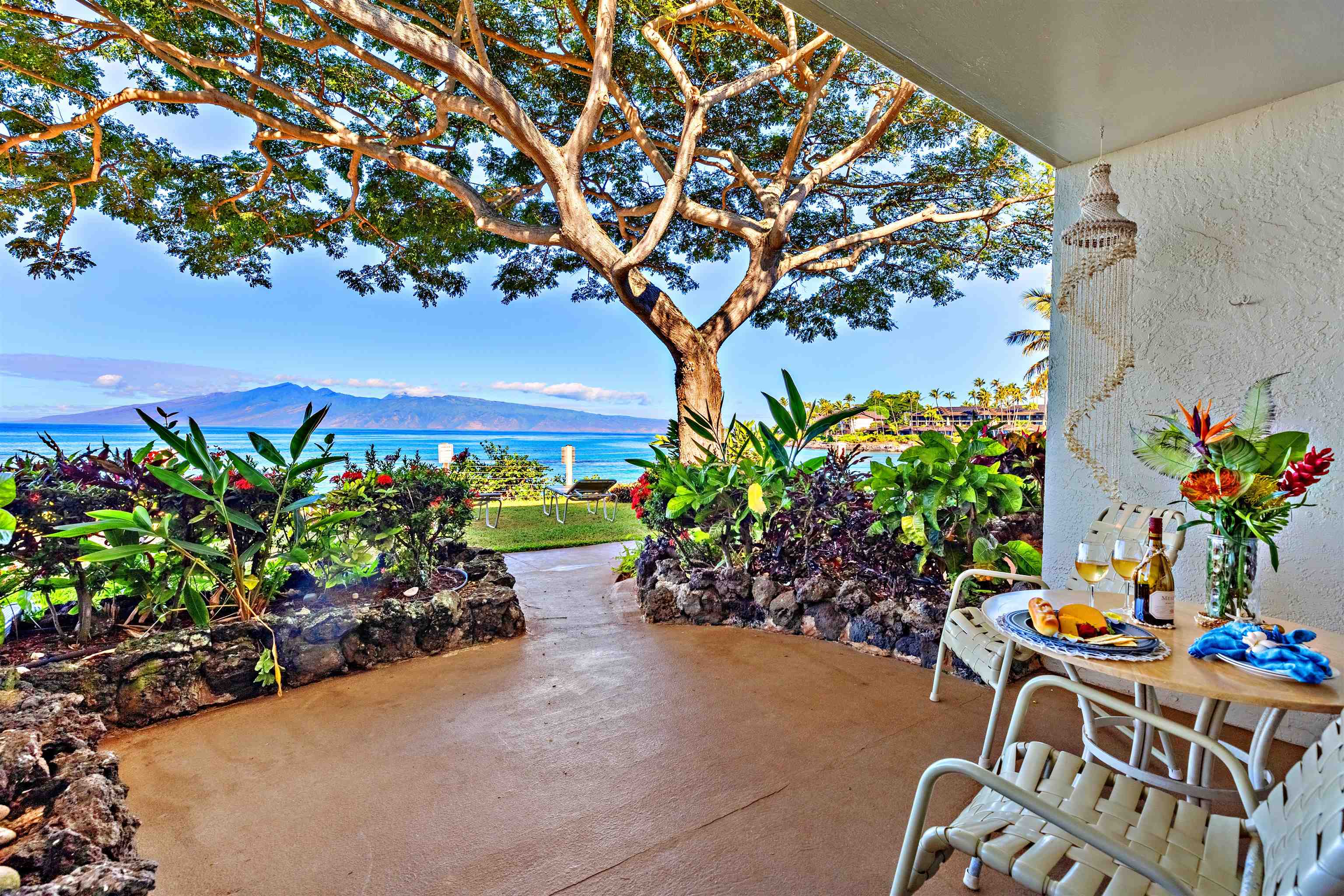 Napili Sunset condo # 115, Lahaina, Hawaii - photo 2 of 29