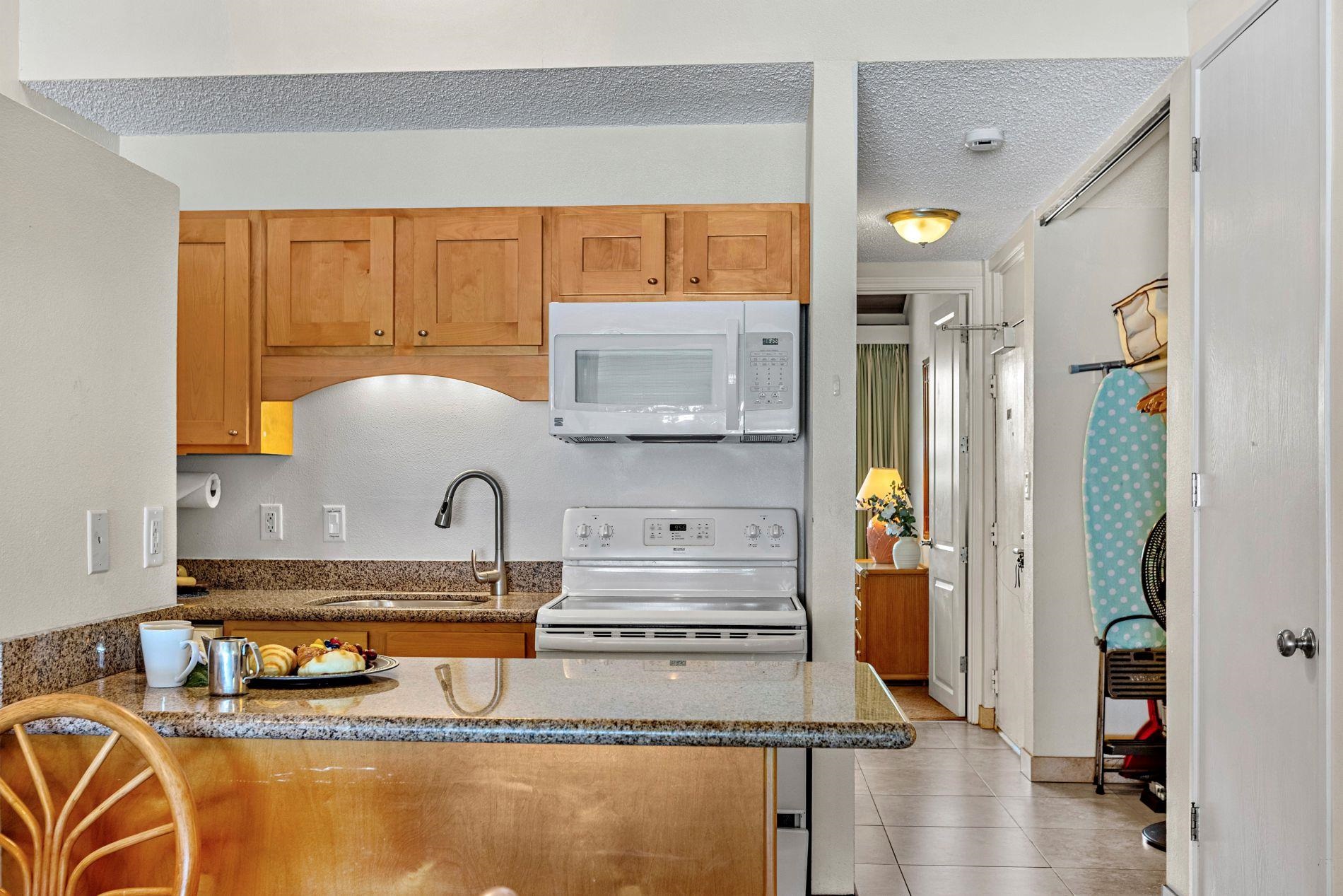 Napili Sunset condo # 215, Lahaina, Hawaii - photo 19 of 32