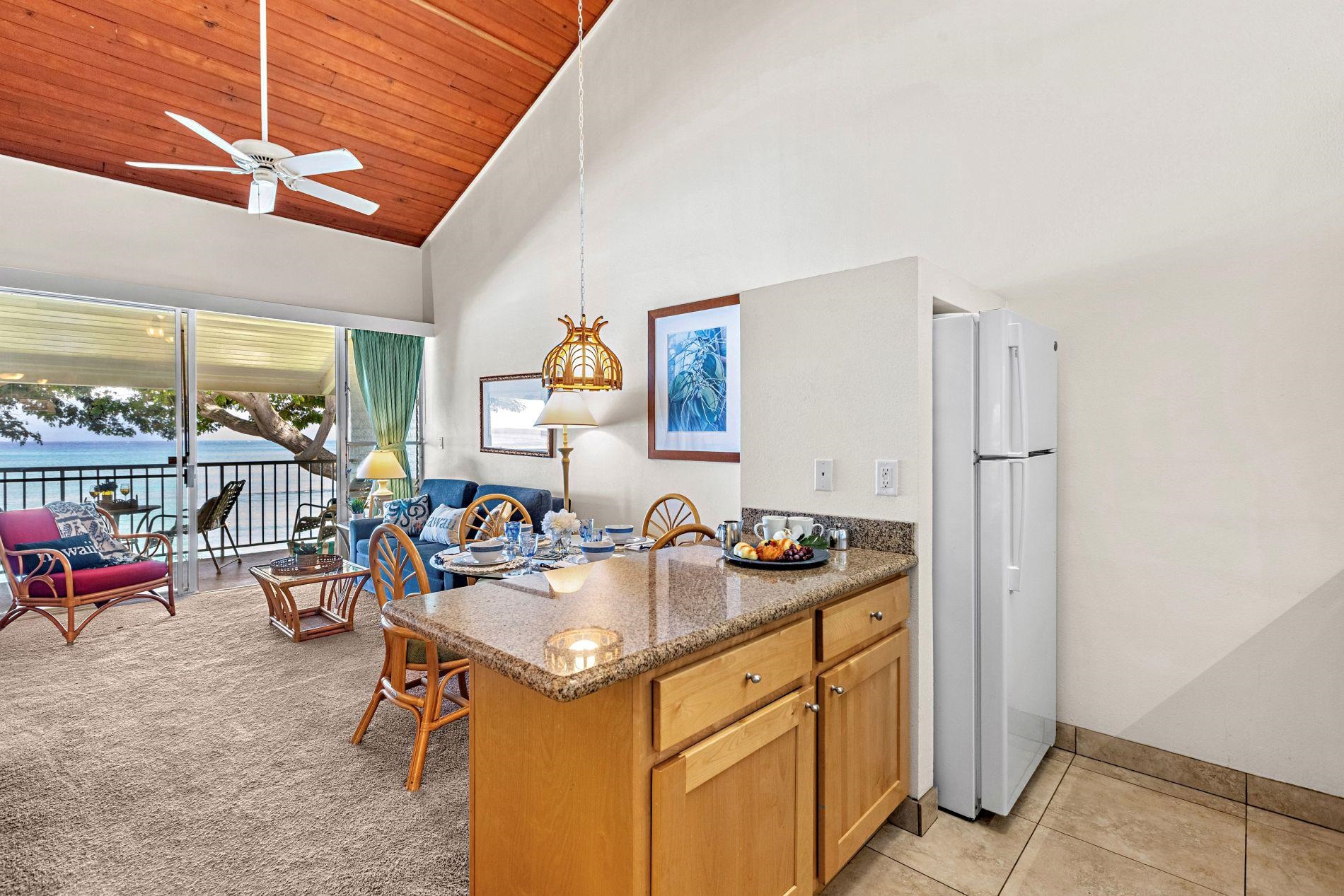 Napili Sunset condo # 215, Lahaina, Hawaii - photo 6 of 32