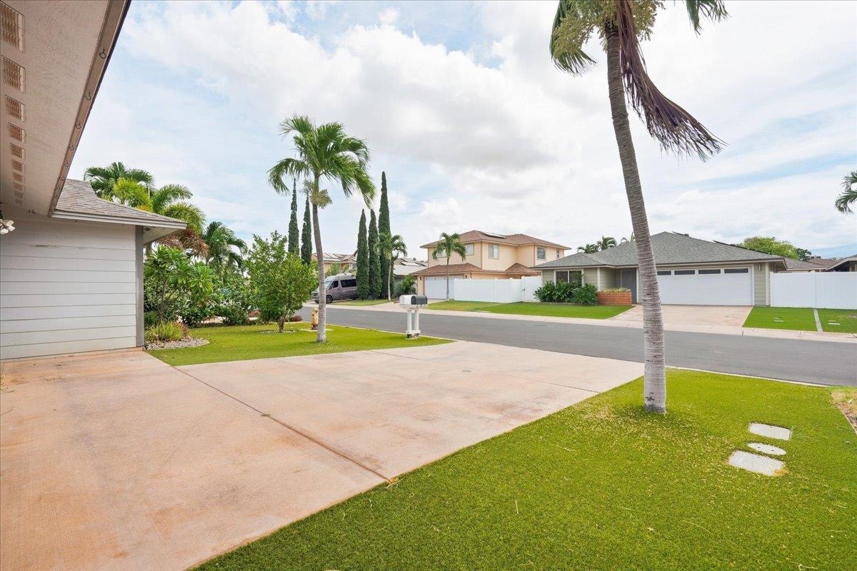 53  Polale St , Kihei home - photo 11 of 50