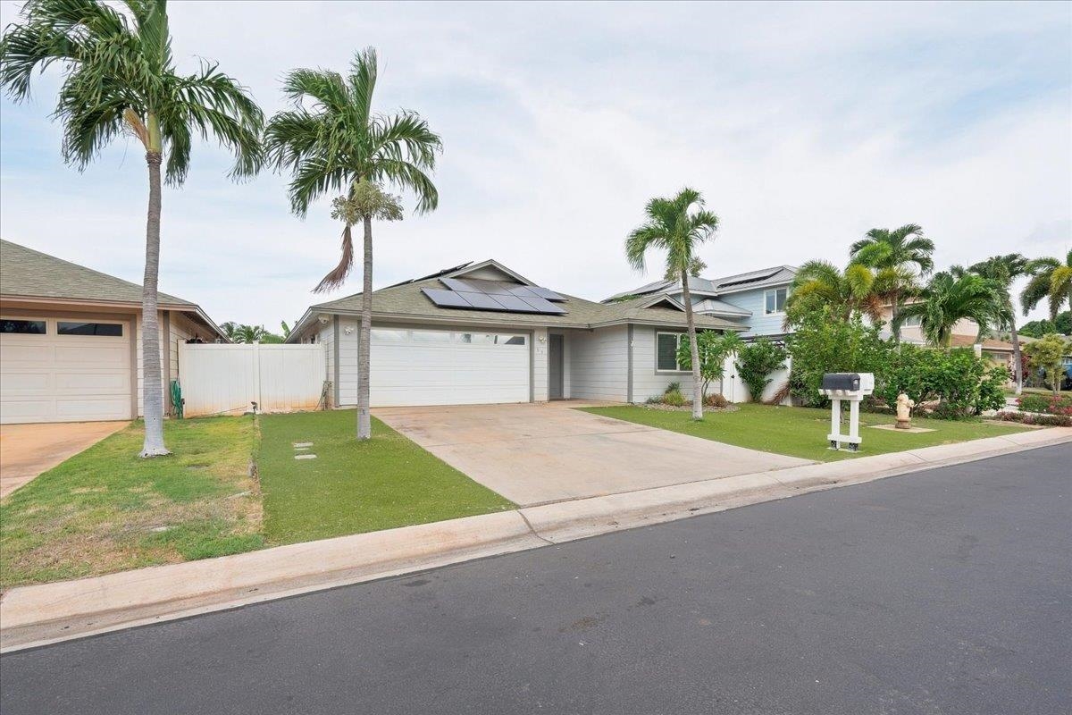 53  Polale St , Kihei home - photo 3 of 50