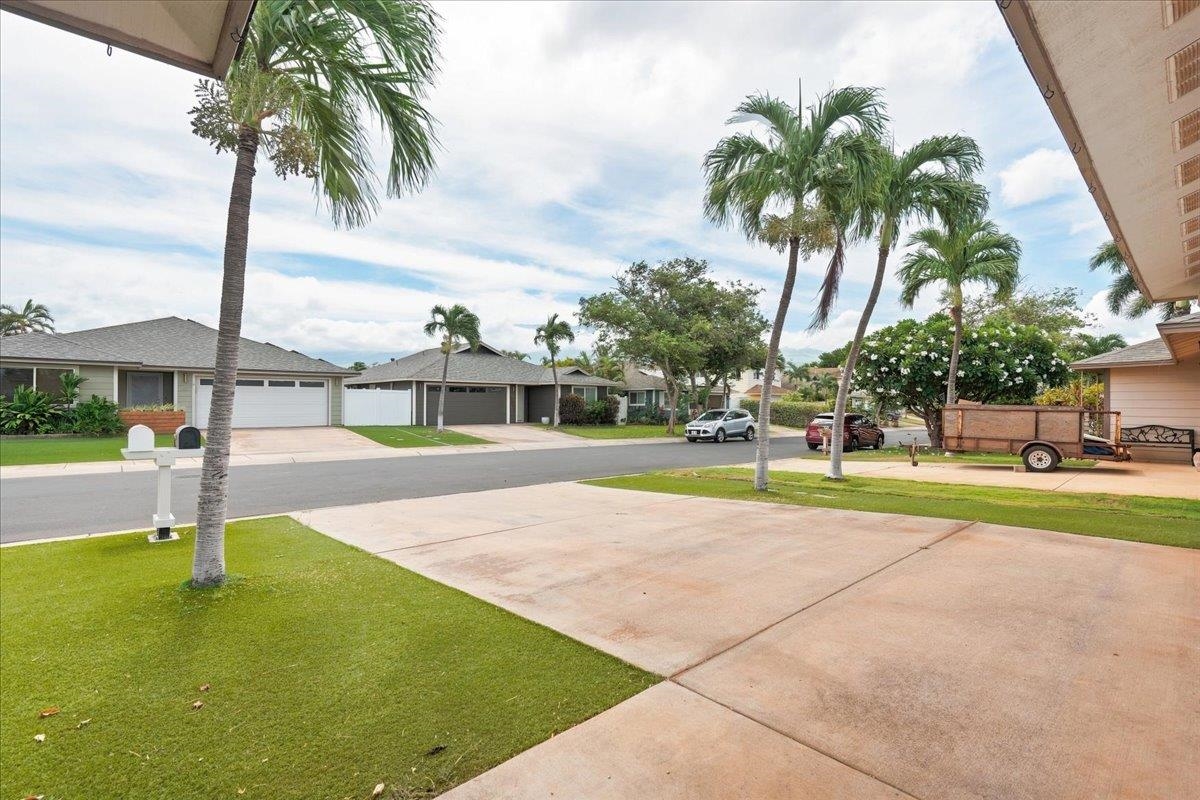 53  Polale St , Kihei home - photo 9 of 50