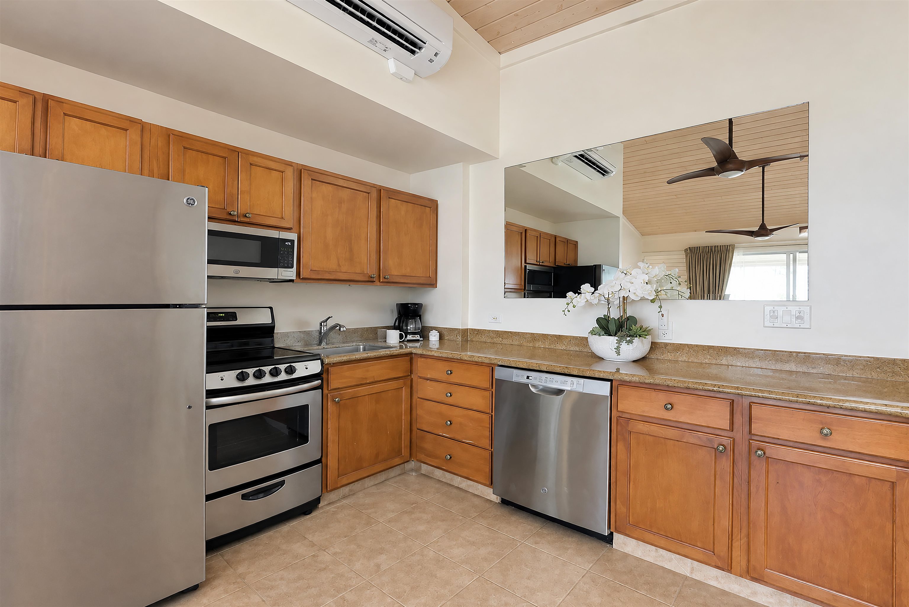 Napili Shores condo # B208, Lahaina, Hawaii - photo 12 of 43
