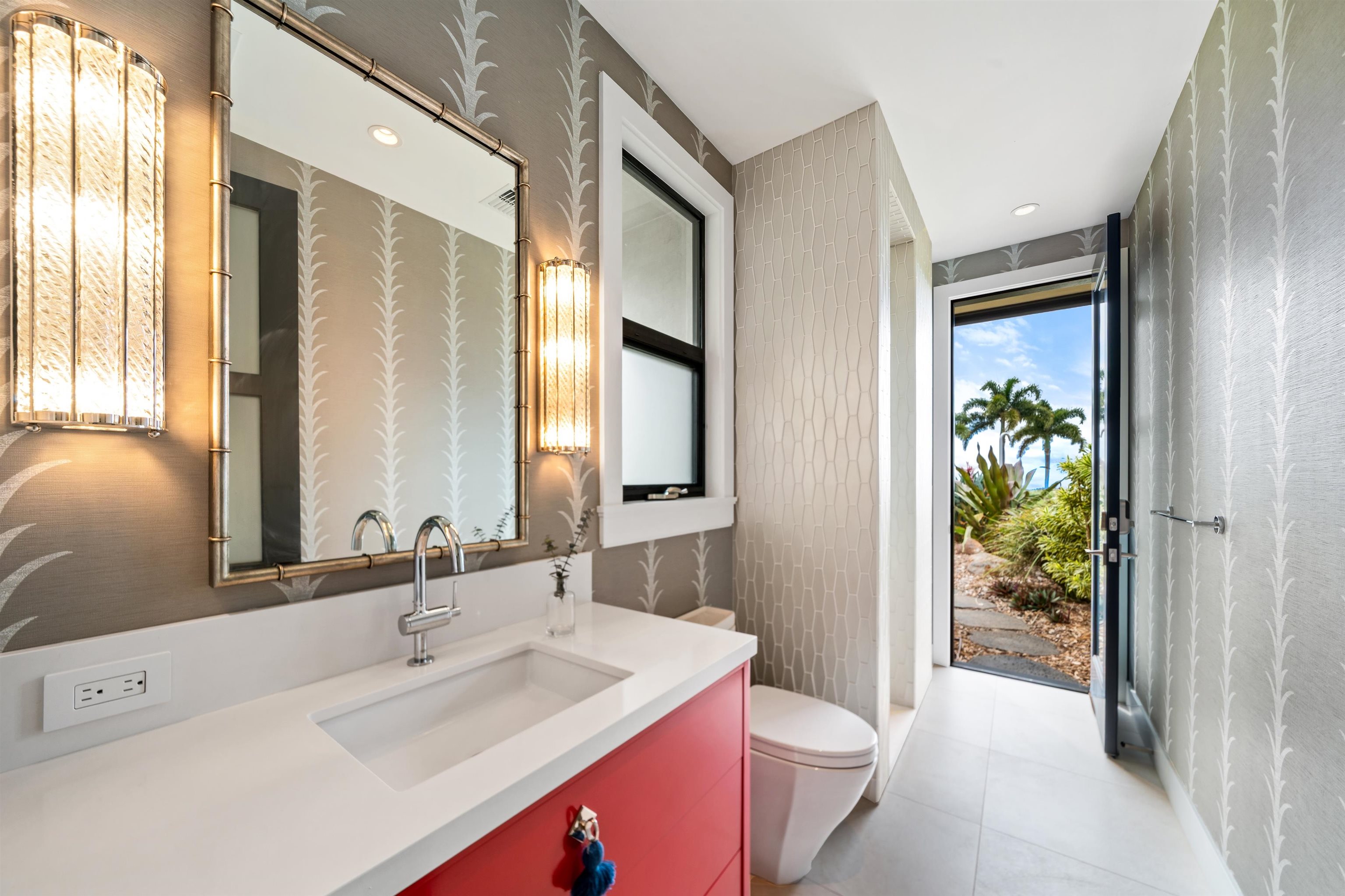 533  Luawai St Olowalu, Olowalu home - photo 26 of 50