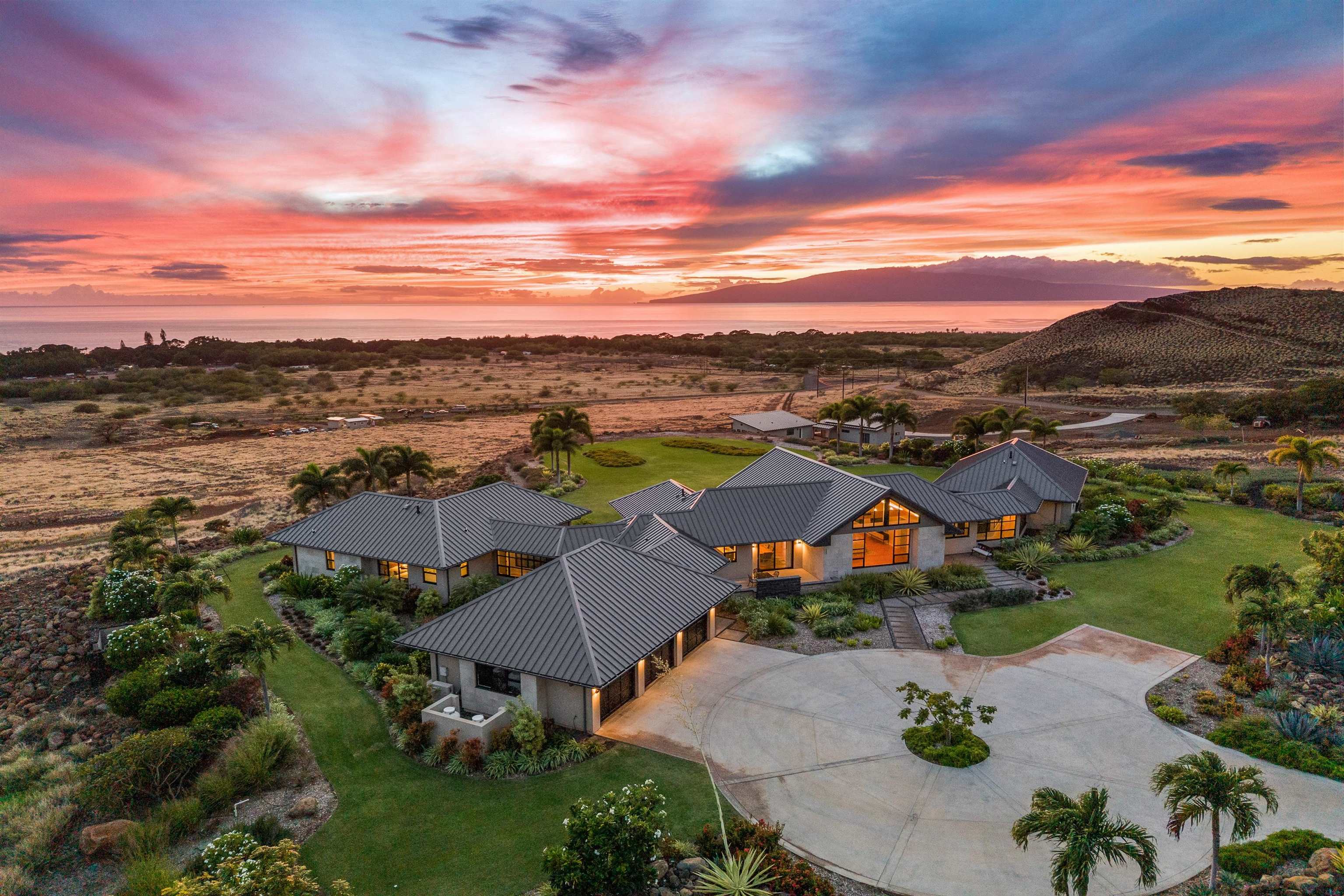 533  Luawai St Olowalu, Olowalu home - photo 9 of 50