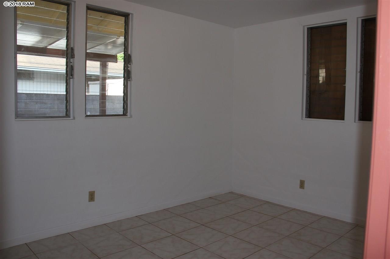 533  W Papa Ave , Kahului home - photo 4 of 19