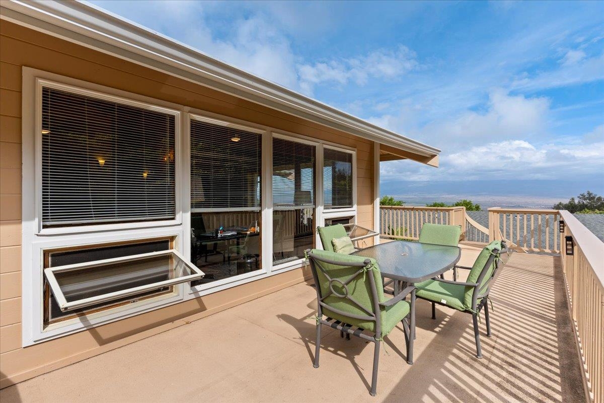 535  Kuikahi Dr Wailuku Heights, Wailuku home - photo 34 of 50