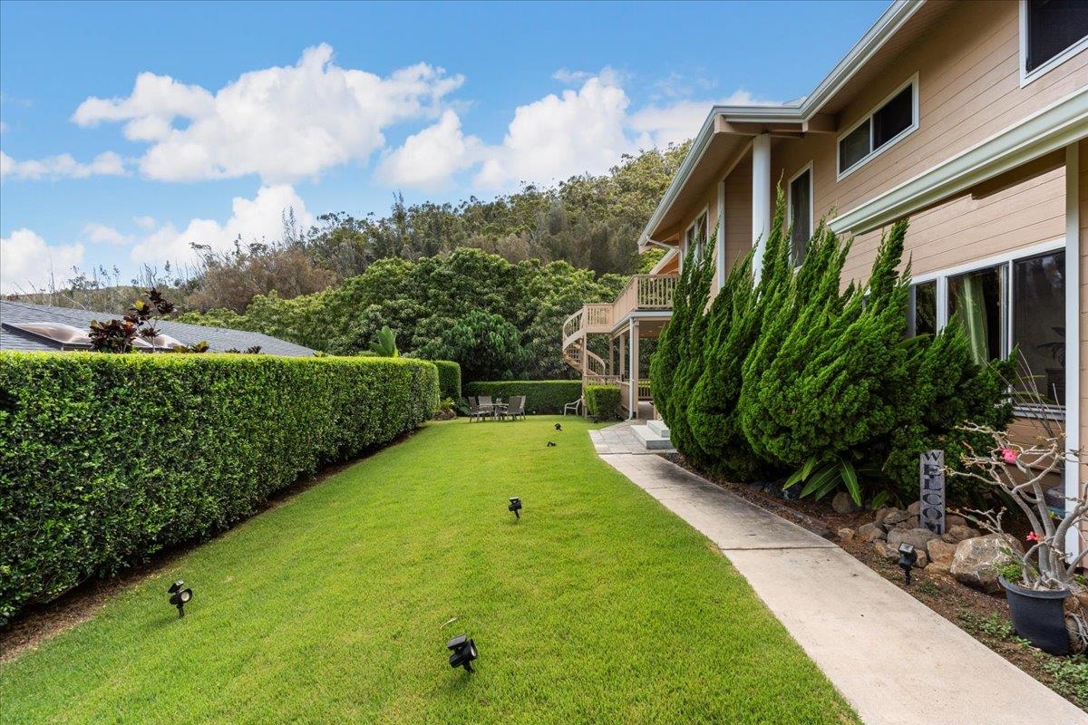 535  Kuikahi Dr Wailuku Heights, Wailuku home - photo 44 of 50