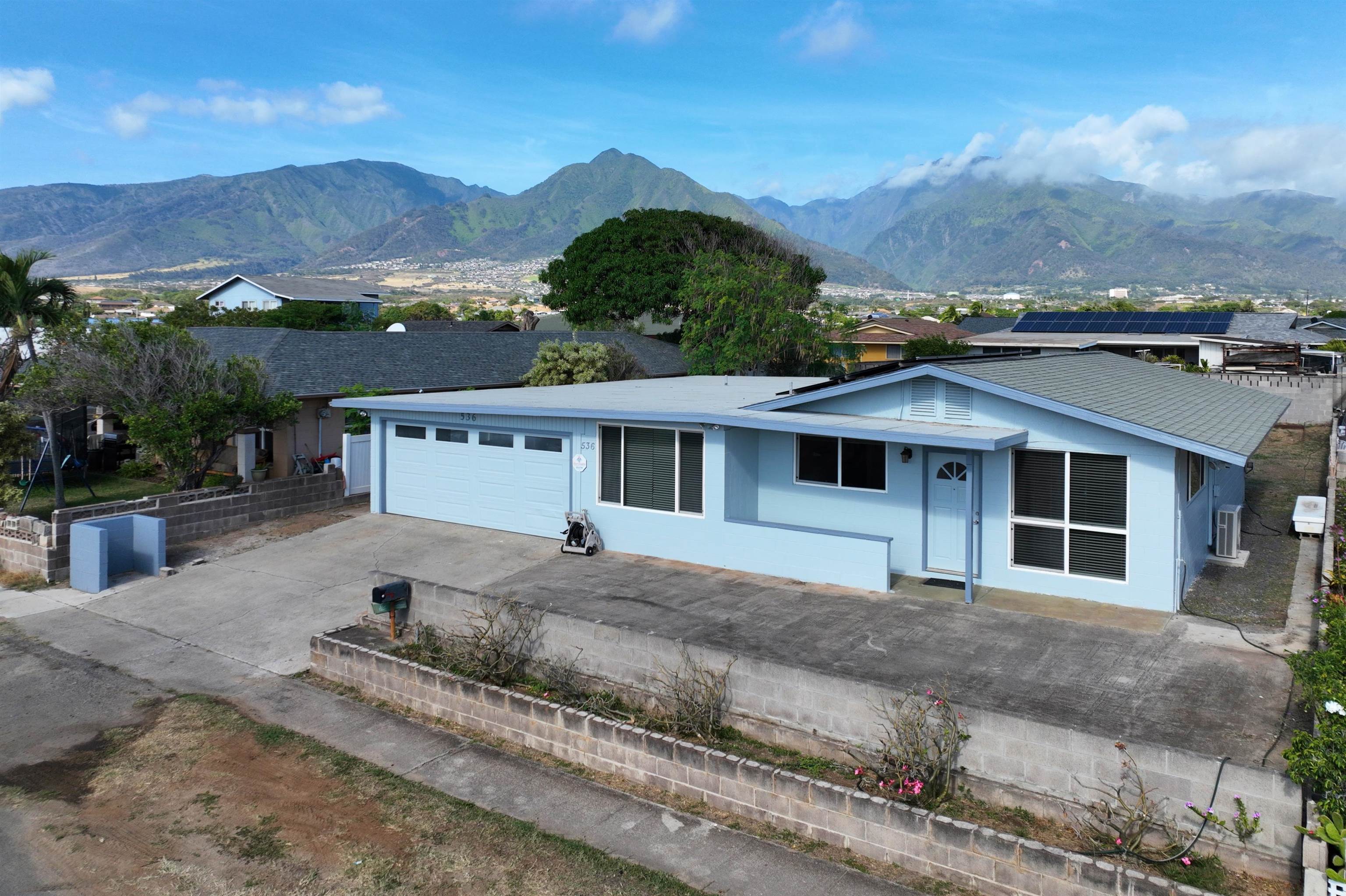 536 Kaulana St , Kahului, Hi 96732