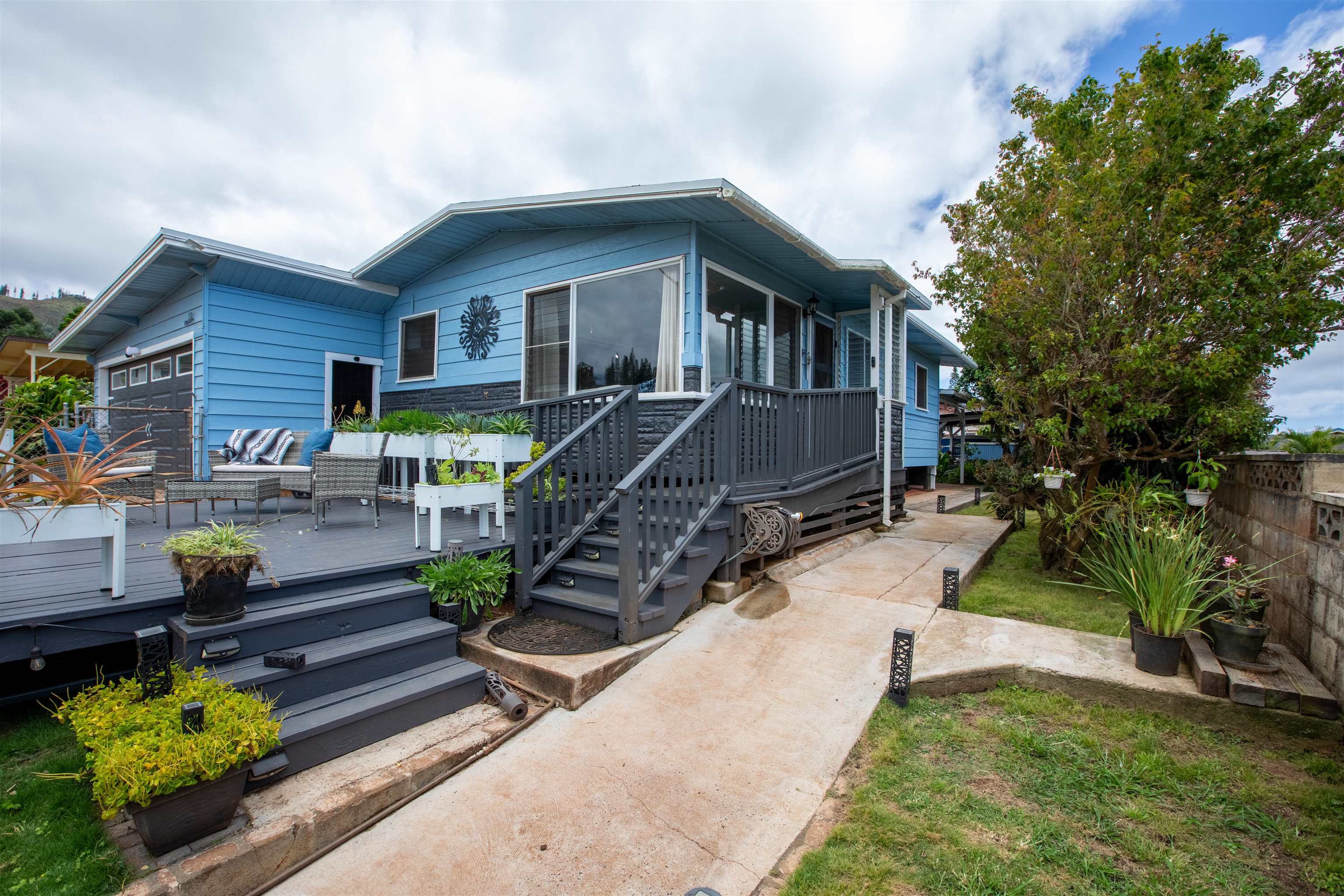 538  Akahi Pl , Lanai home - photo 2 of 25