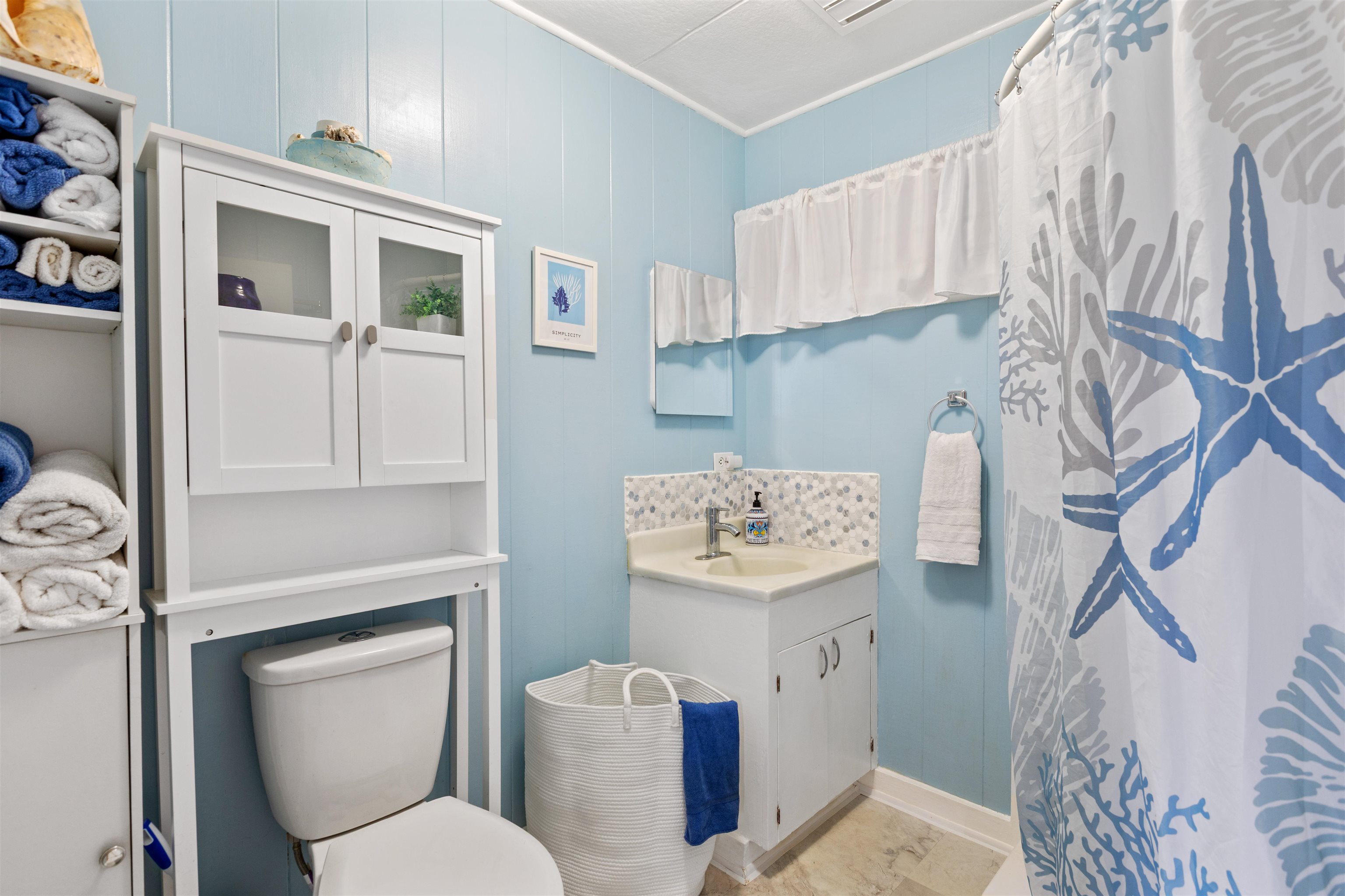 538  Akahi Pl , Lanai home - photo 13 of 25