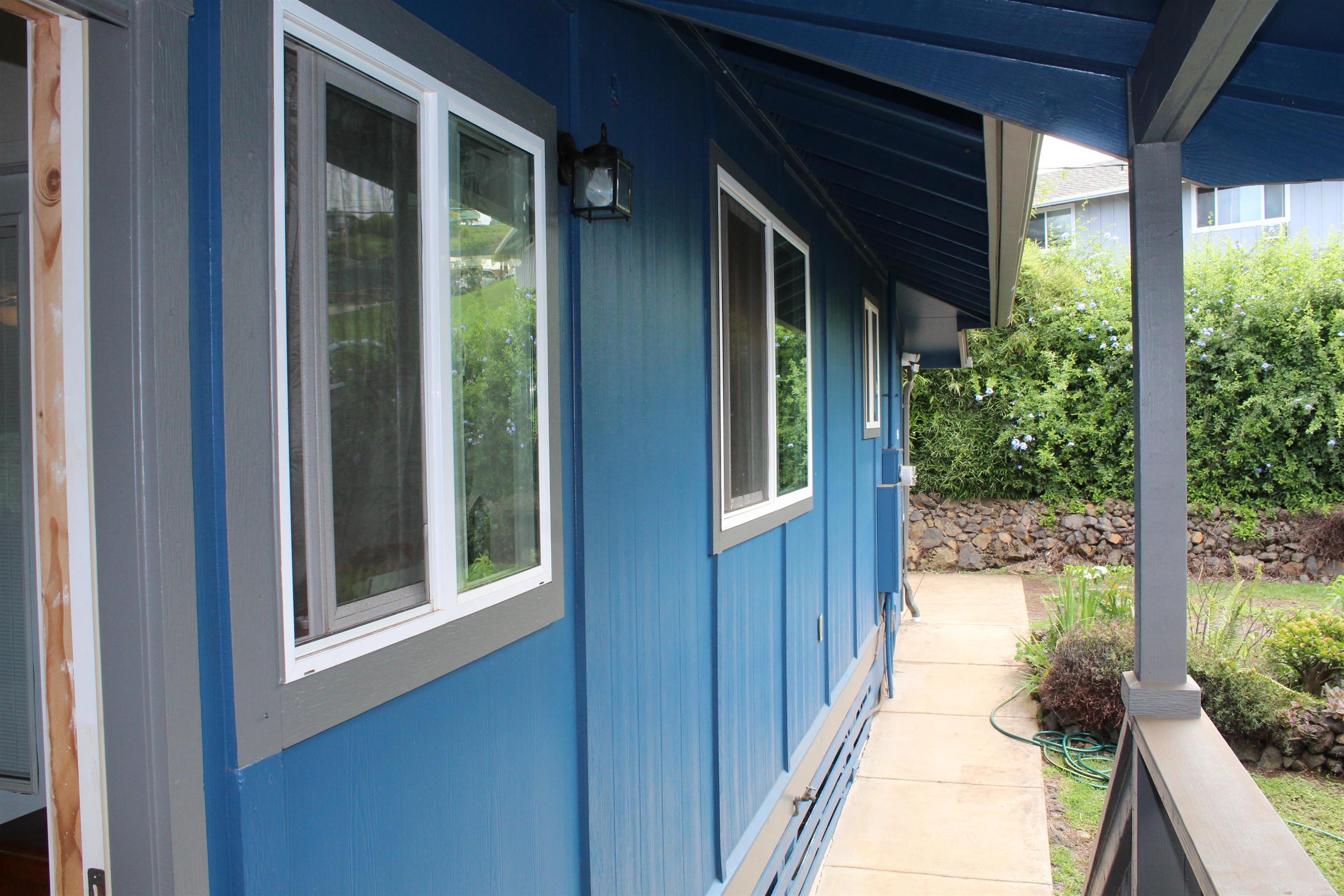 54  Keanuhea St Waiohului, Kula/Ulupalakua/Kanaio home - photo 4 of 42