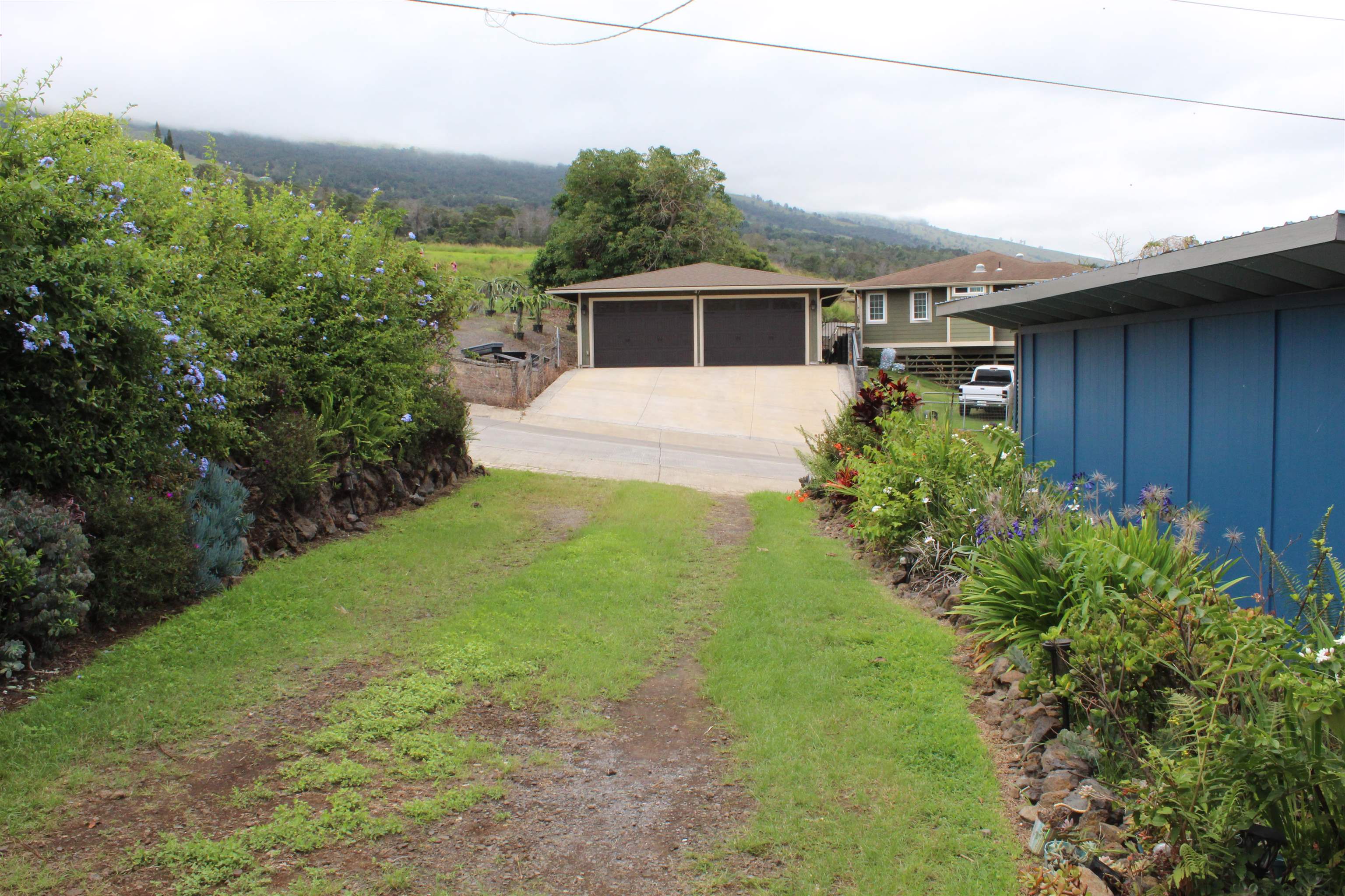 54  Keanuhea St Waiohului, Kula/Ulupalakua/Kanaio home - photo 5 of 42