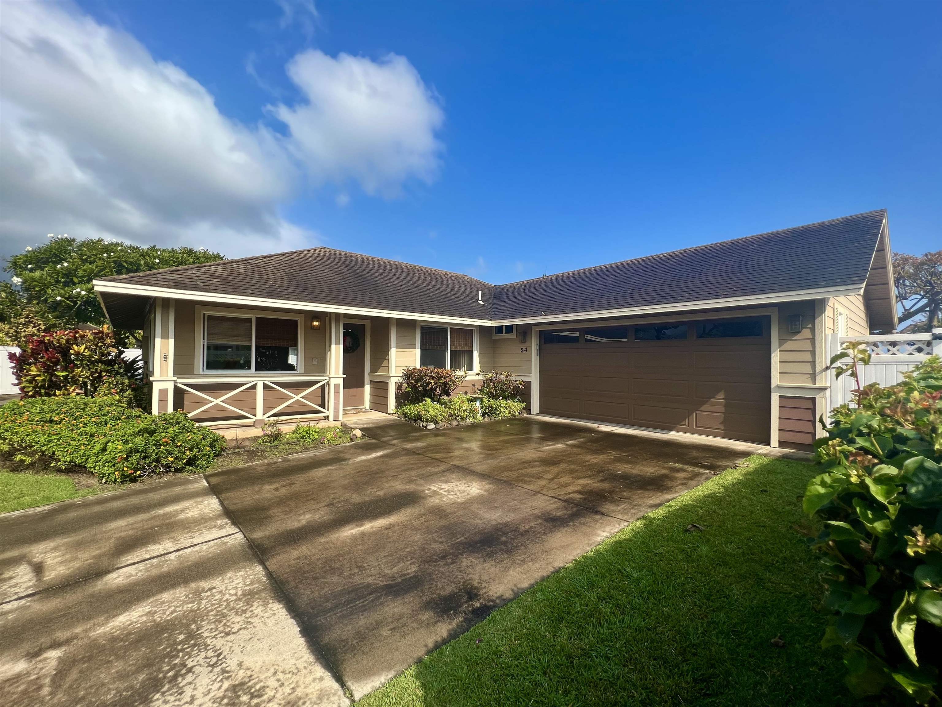 54  Koula Pl , Wailuku home - photo 2 of 26