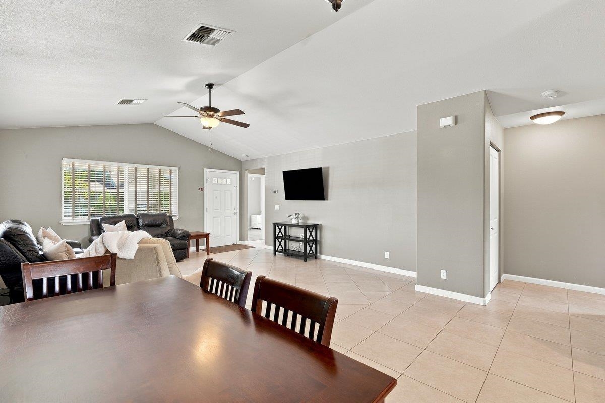 54  Waiapo St Kamali'i Alayna, Kihei home - photo 12 of 37