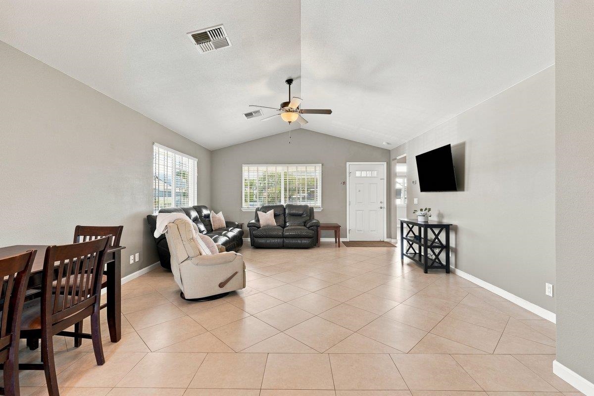 54  Waiapo St Kamali'i Alayna, Kihei home - photo 14 of 37