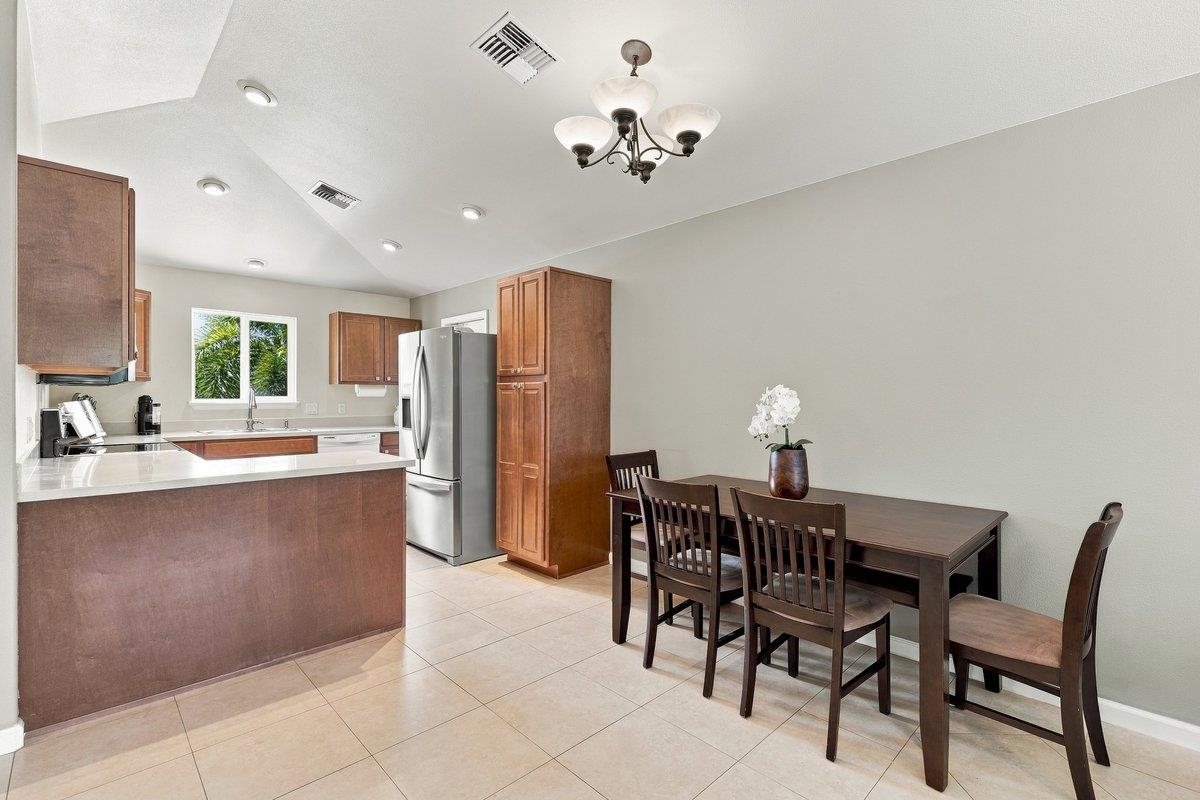 54  Waiapo St Kamali'i Alayna, Kihei home - photo 5 of 37