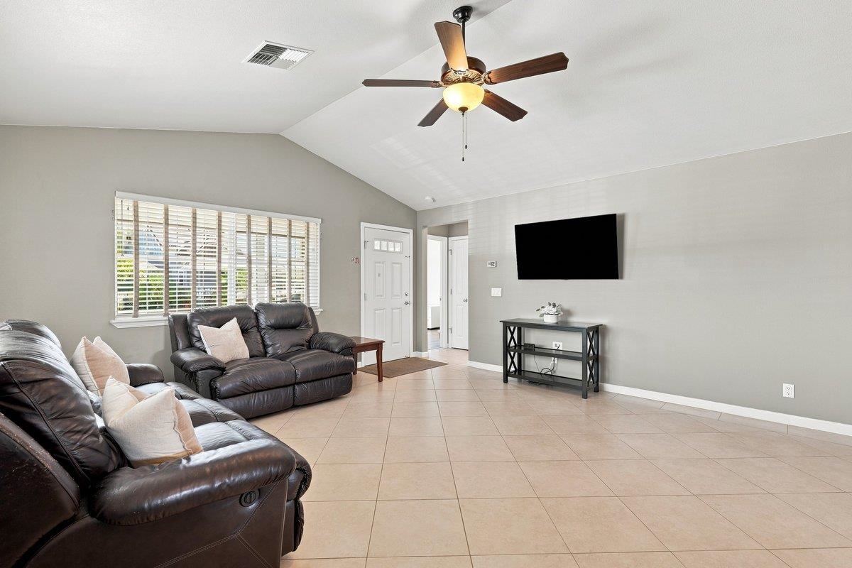 54  Waiapo St Kamali'i Alayna, Kihei home - photo 8 of 37