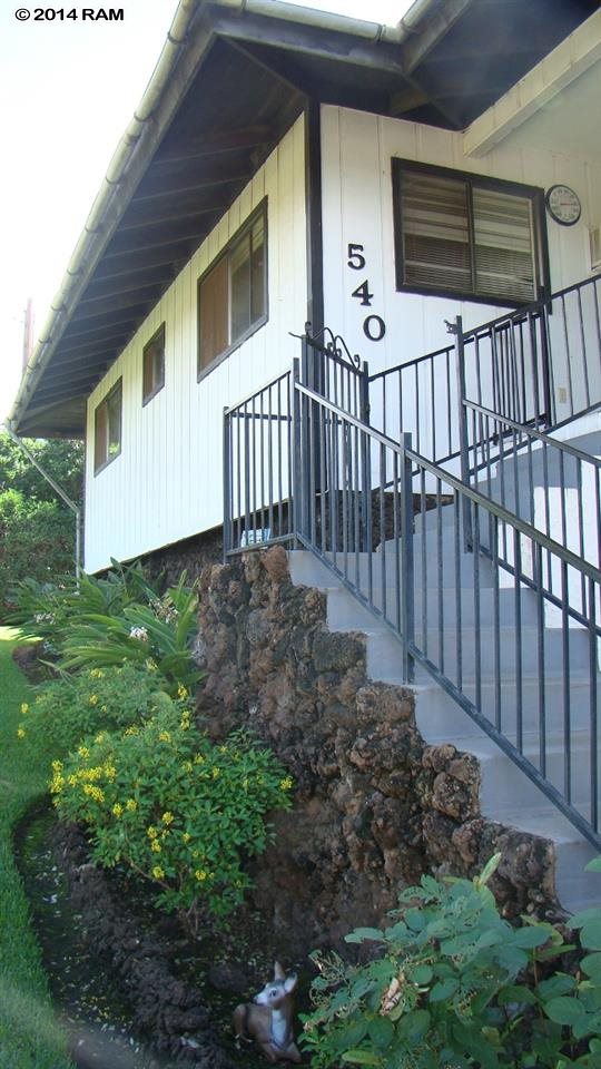 540  Kumulani Dr , Maui Meadows home - photo 11 of 27