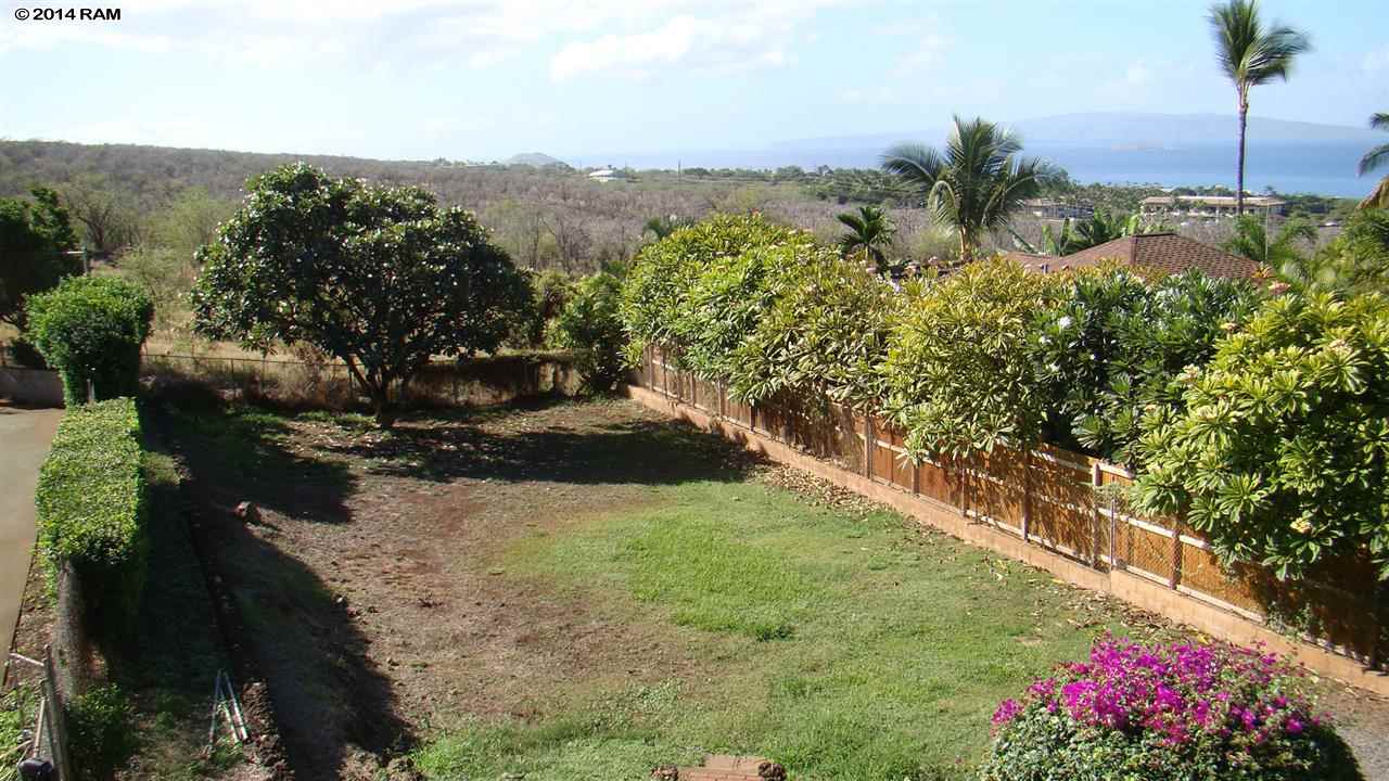 540  Kumulani Dr , Maui Meadows home - photo 21 of 27