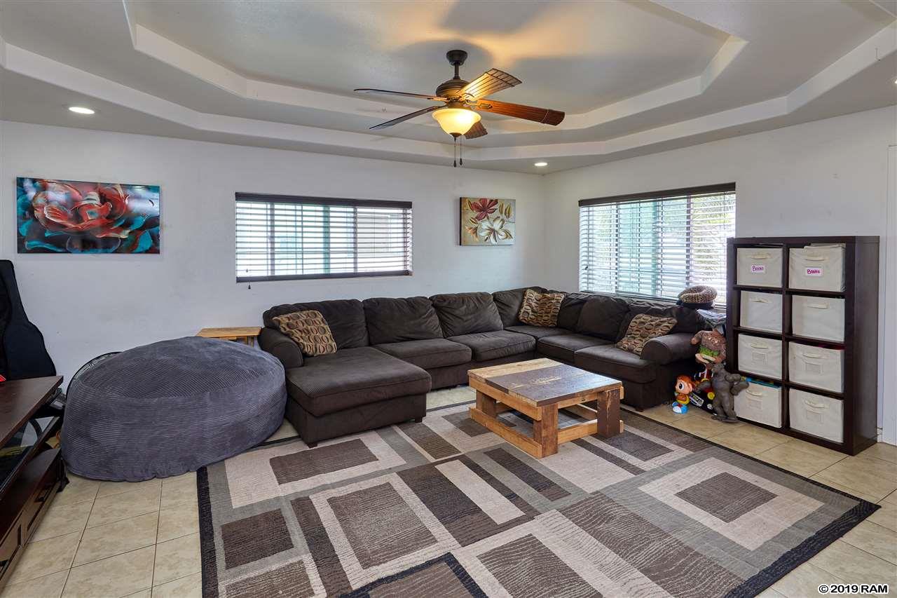 543  Lono Ave , Kahului home - photo 2 of 21