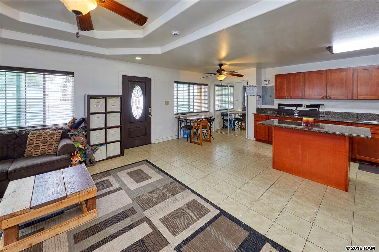 543  Lono Ave , Kahului home - photo 3 of 21