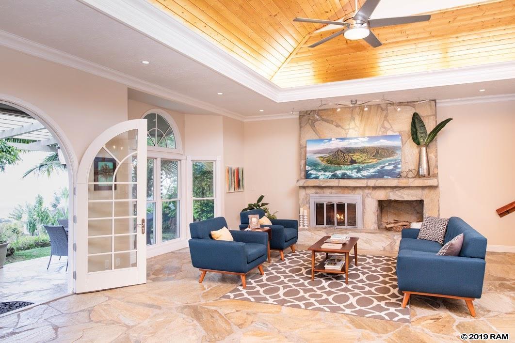 544  Iiwi Way Wailuku Heights, Wailuku home - photo 3 of 29