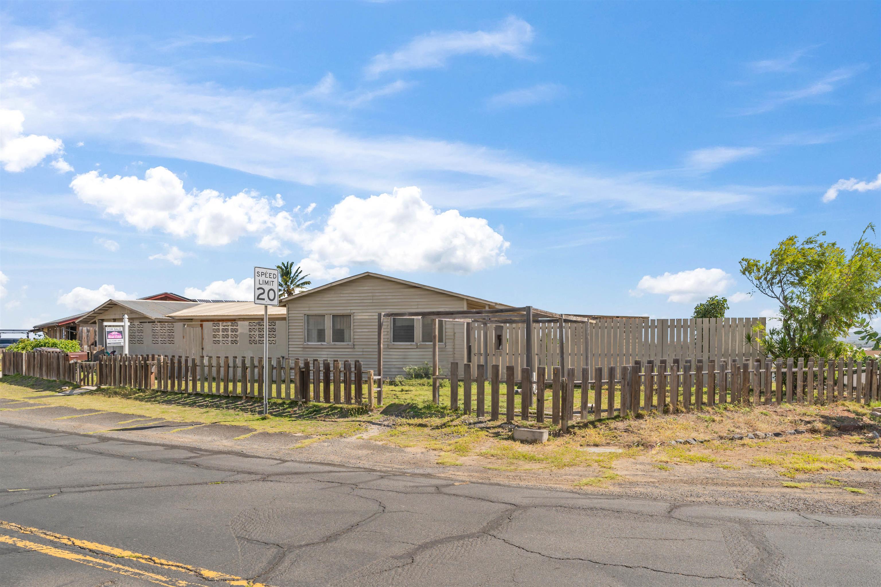 546  Niau St , Kahului home - photo 4 of 24