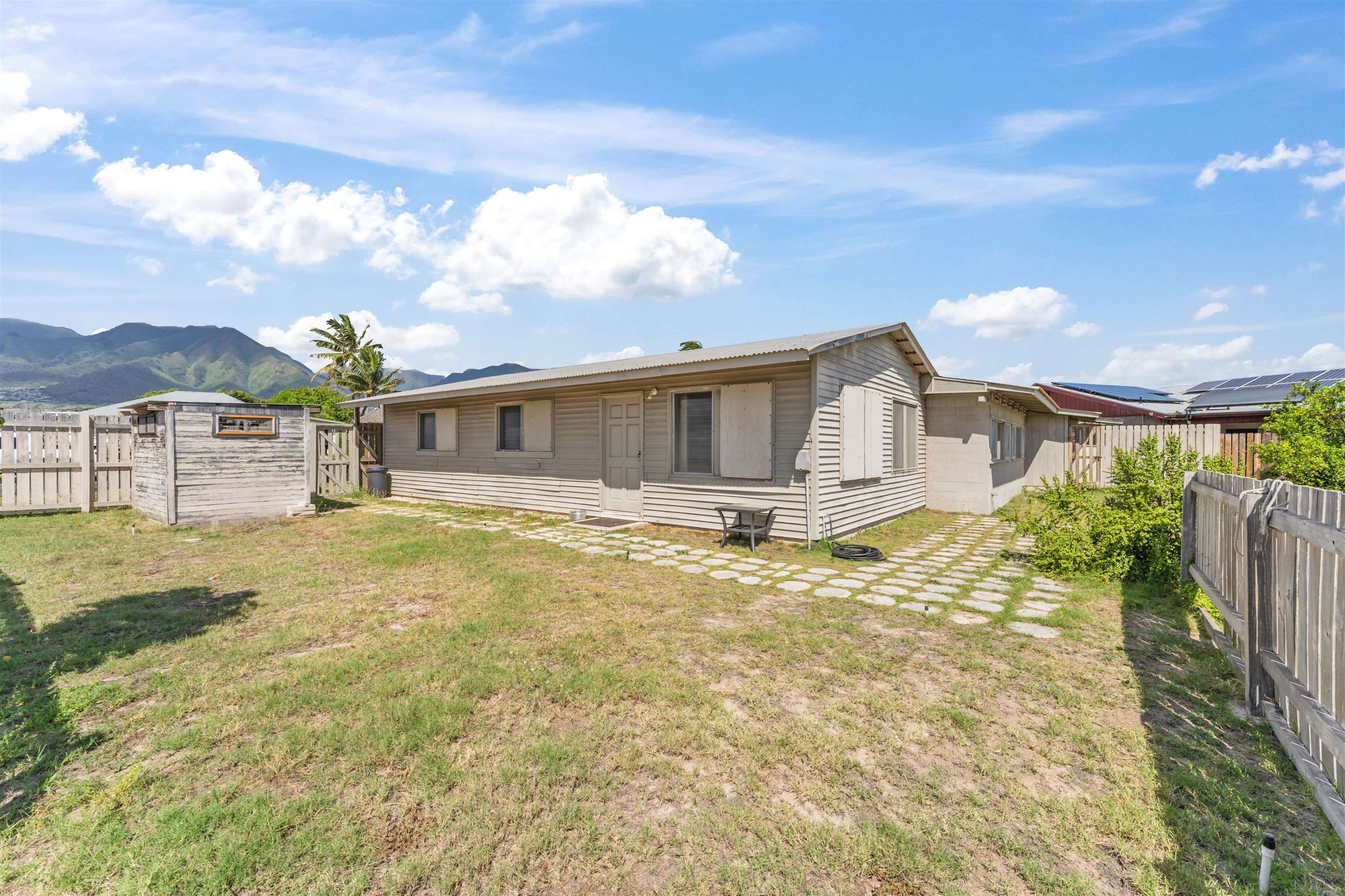 546  Niau St , Kahului home - photo 5 of 24