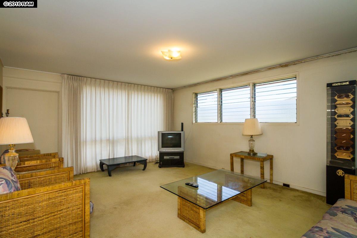547  Kaulana St Kahului, Kahului home - photo 5 of 28