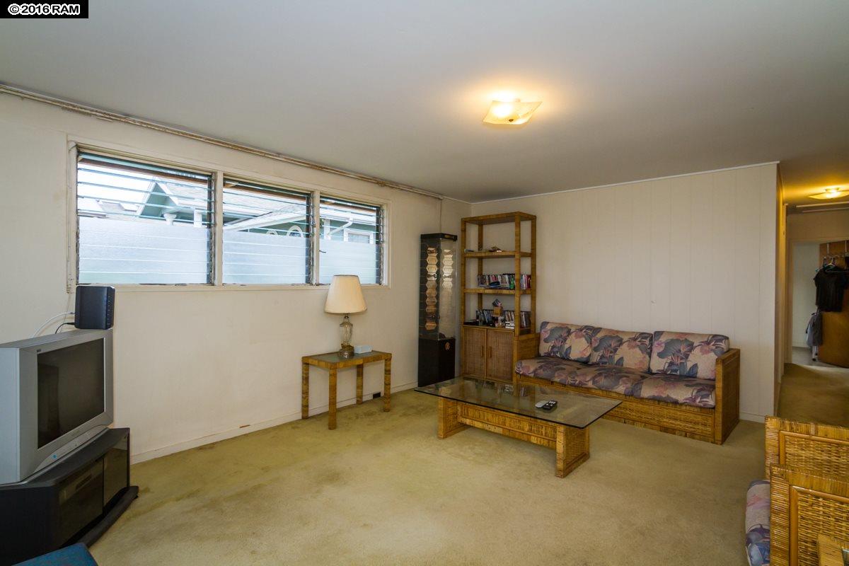 547  Kaulana St Kahului, Kahului home - photo 6 of 28