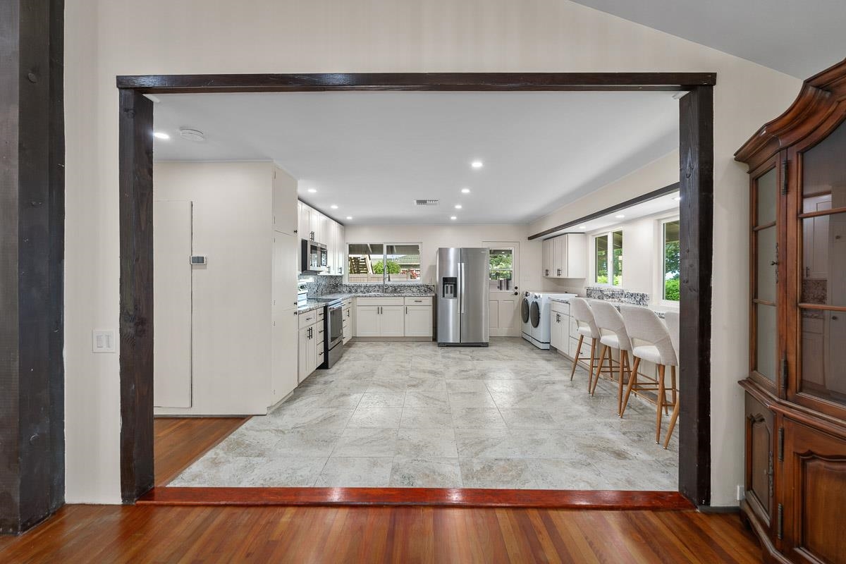 549  Honoapiilani Hwy , Wailuku home - photo 11 of 36