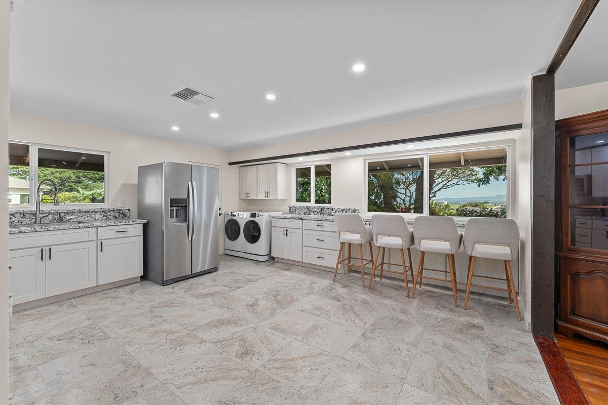 549  Honoapiilani Hwy , Wailuku home - photo 12 of 36