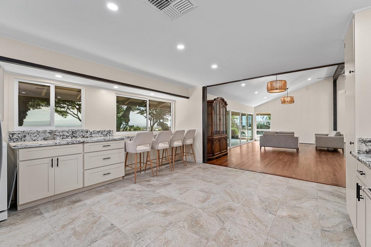 549  Honoapiilani Hwy , Wailuku home - photo 19 of 36