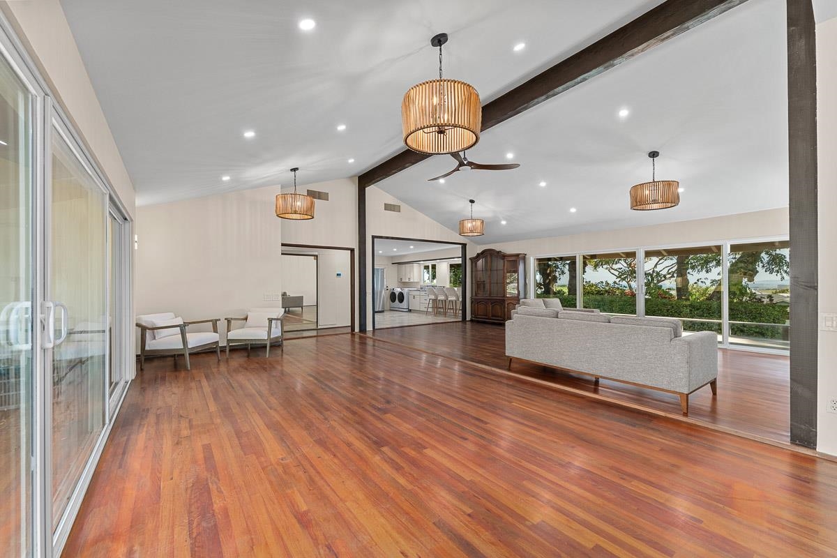 549  Honoapiilani Hwy , Wailuku home - photo 3 of 36