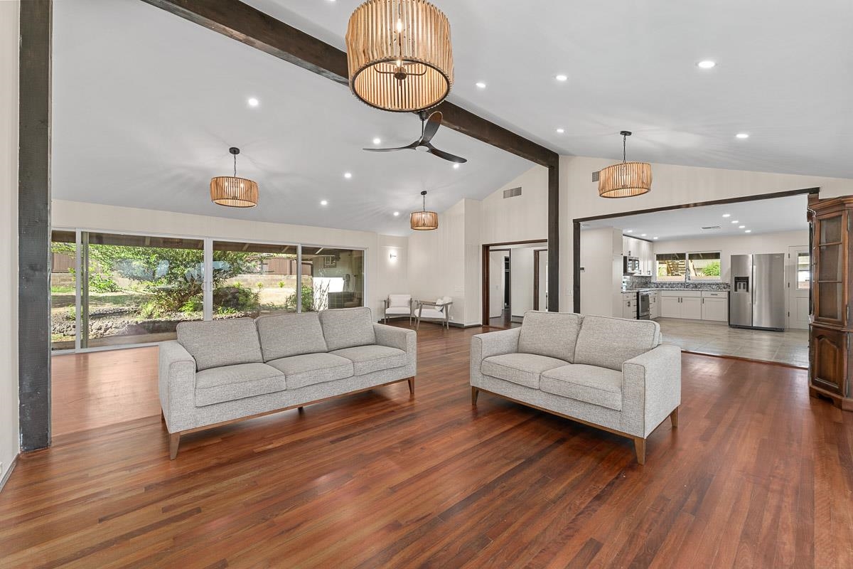 549  Honoapiilani Hwy , Wailuku home - photo 4 of 36