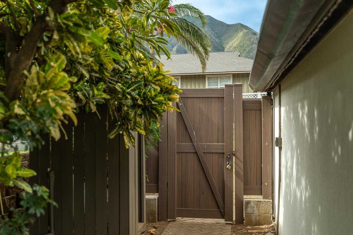 549  Honoapiilani Hwy , Wailuku home - photo 36 of 36