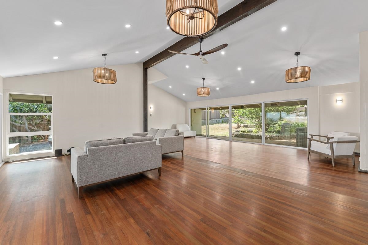 549  Honoapiilani Hwy , Wailuku home - photo 6 of 36