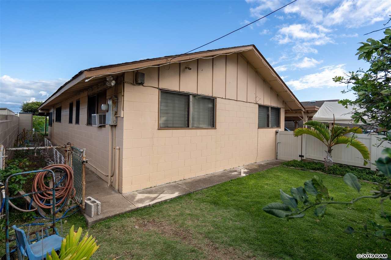 549  Onehee Ave , Kahului home - photo 5 of 17