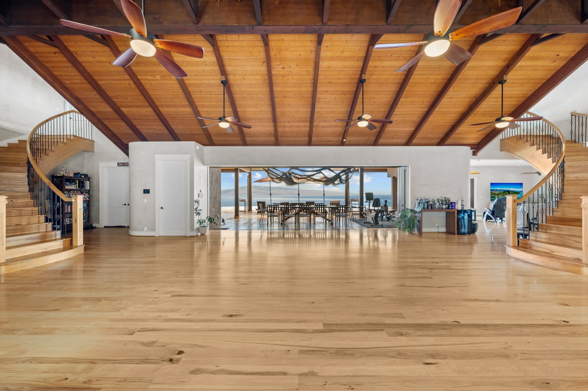 554  Punakea Loop Launiupoko, Lahaina home - photo 2 of 24