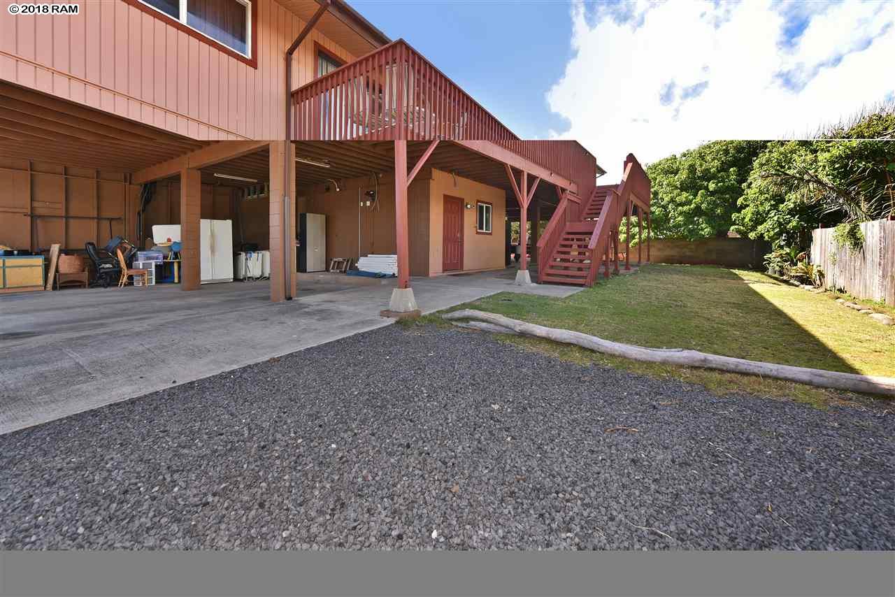 557  Kaikoo St , Wailuku home - photo 15 of 30
