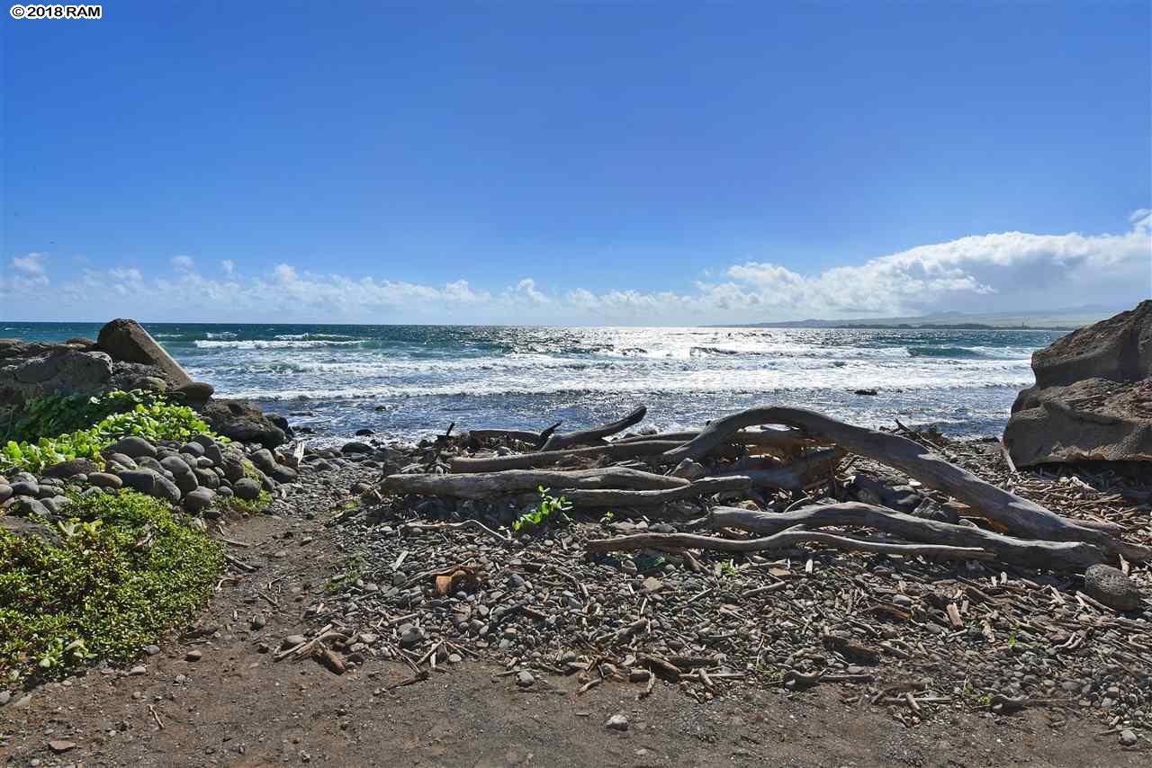 557  Kaikoo St , Wailuku home - photo 16 of 30