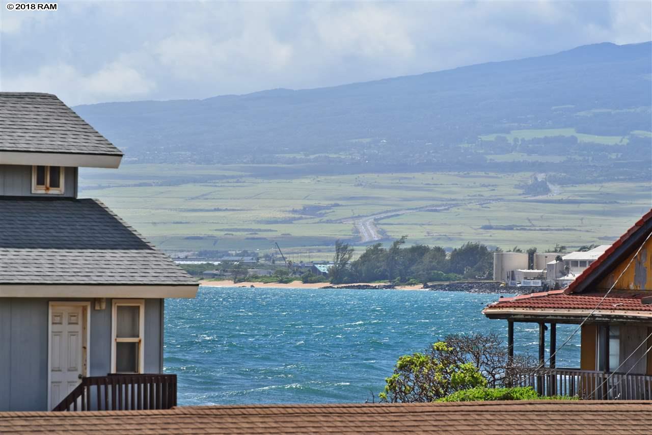 557  Kaikoo St , Wailuku home - photo 3 of 30