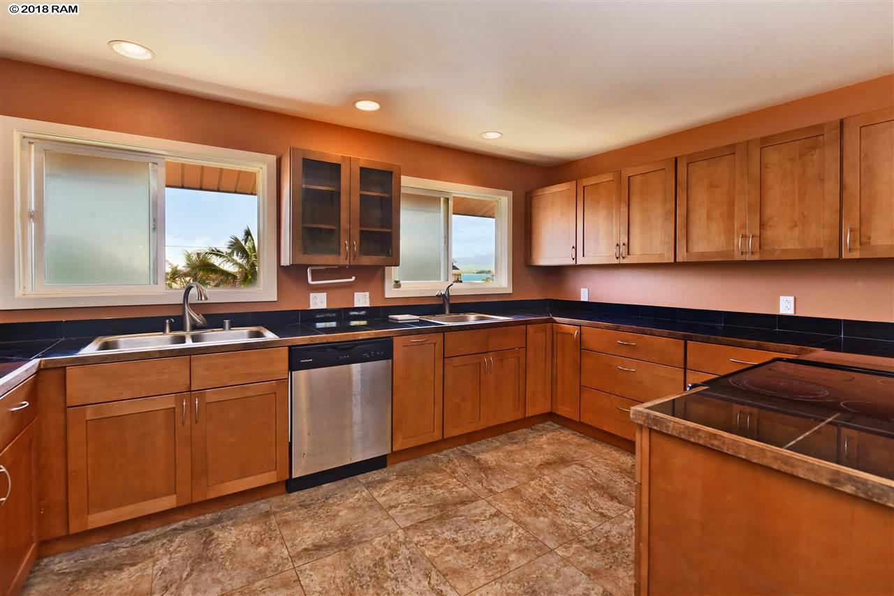 557  Kaikoo St , Wailuku home - photo 23 of 30