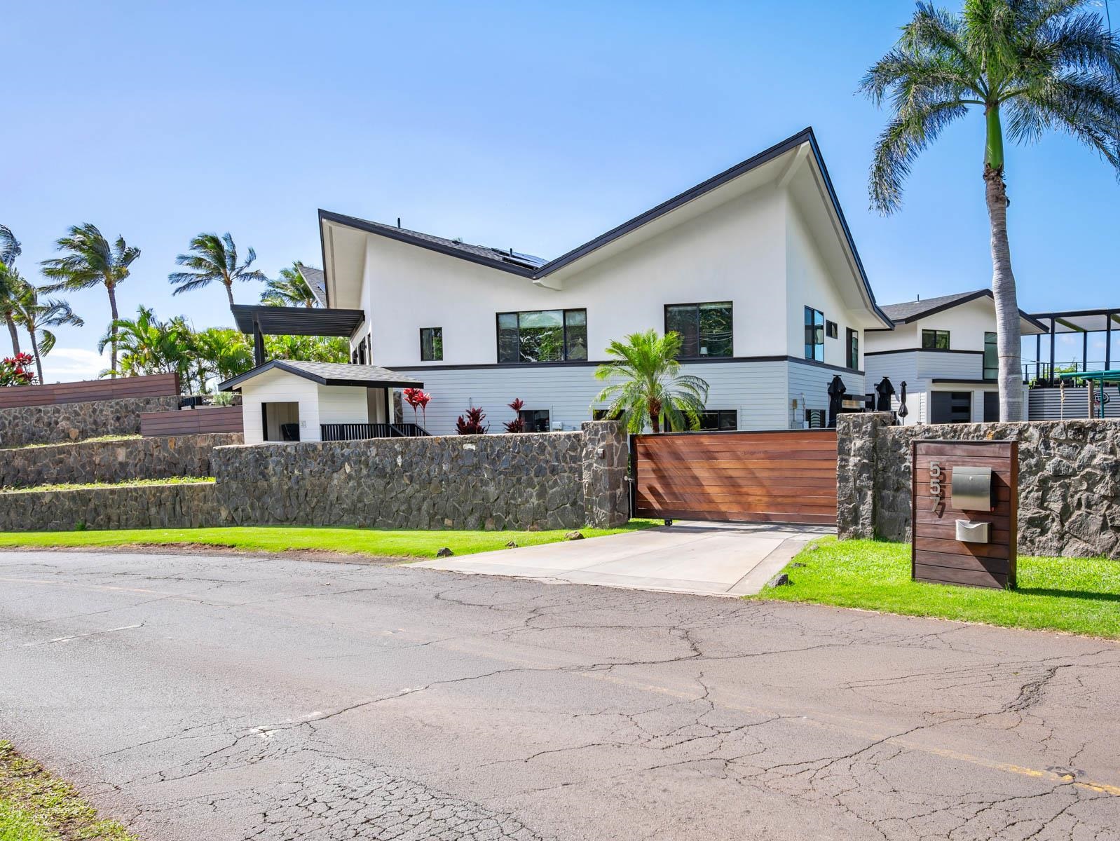 557  Kupulau Dr Kihei, Maui Meadows home - photo 7 of 50