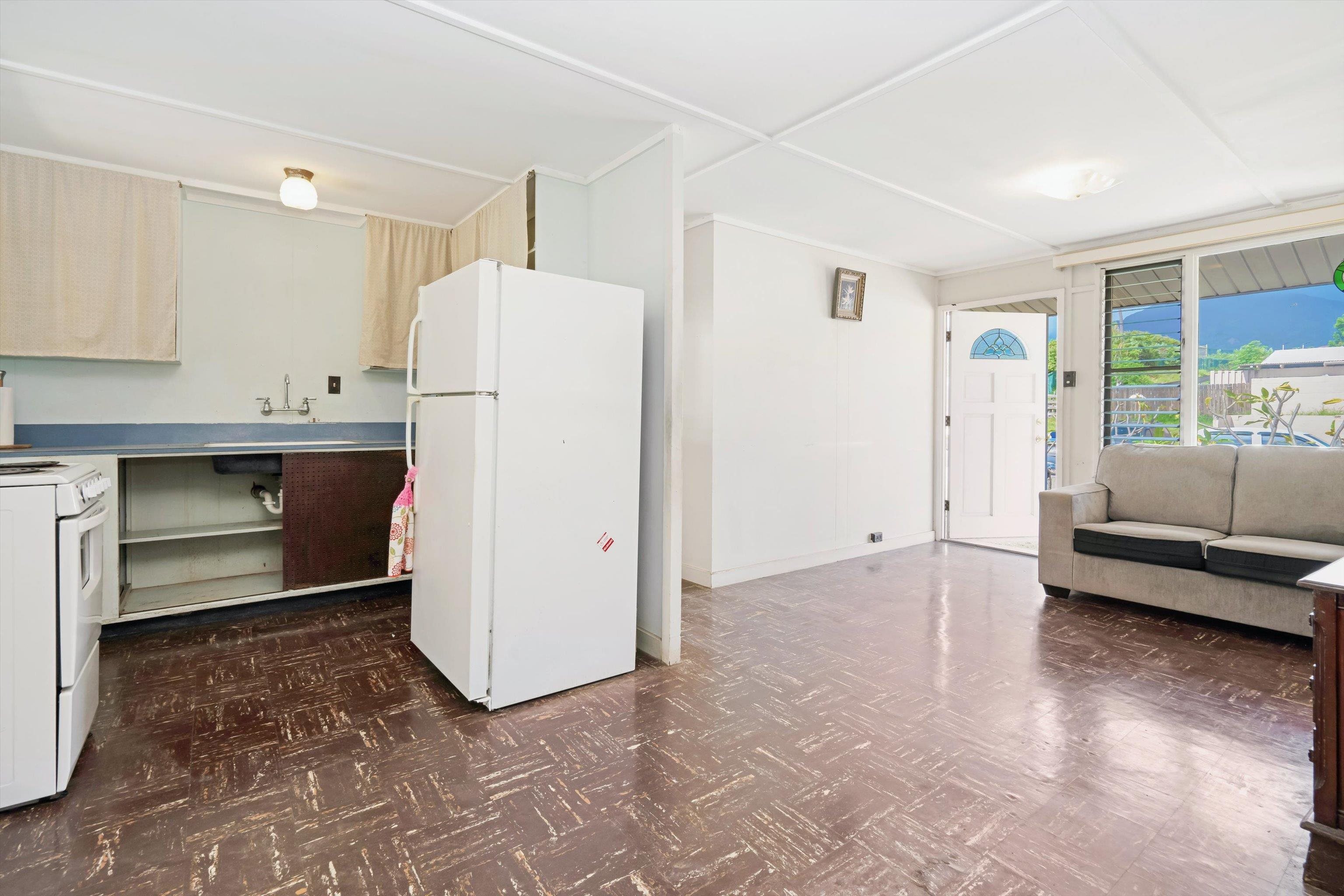 557  Maalo St , Kahului home - photo 11 of 39