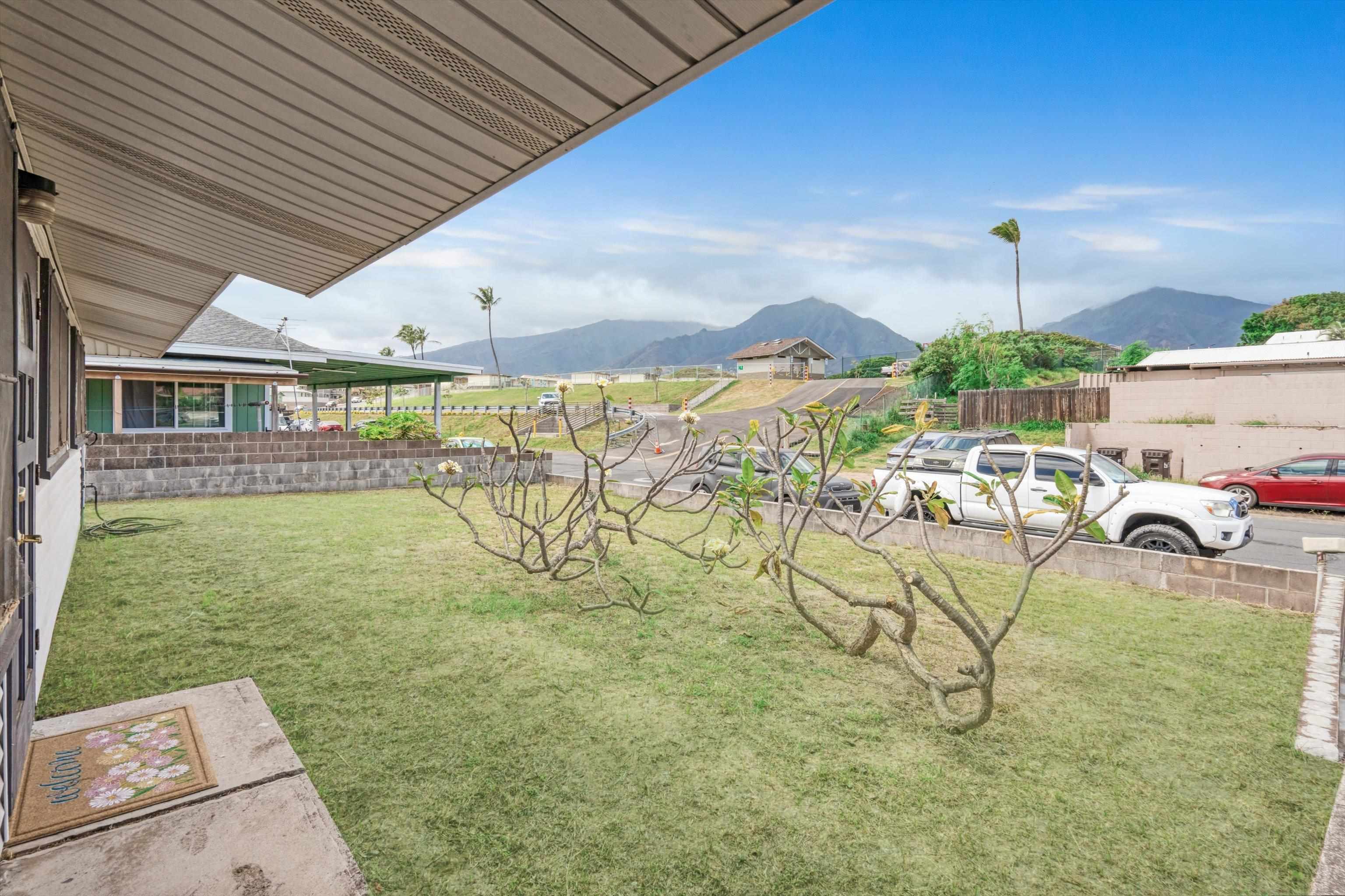 557  Maalo St , Kahului home - photo 29 of 39