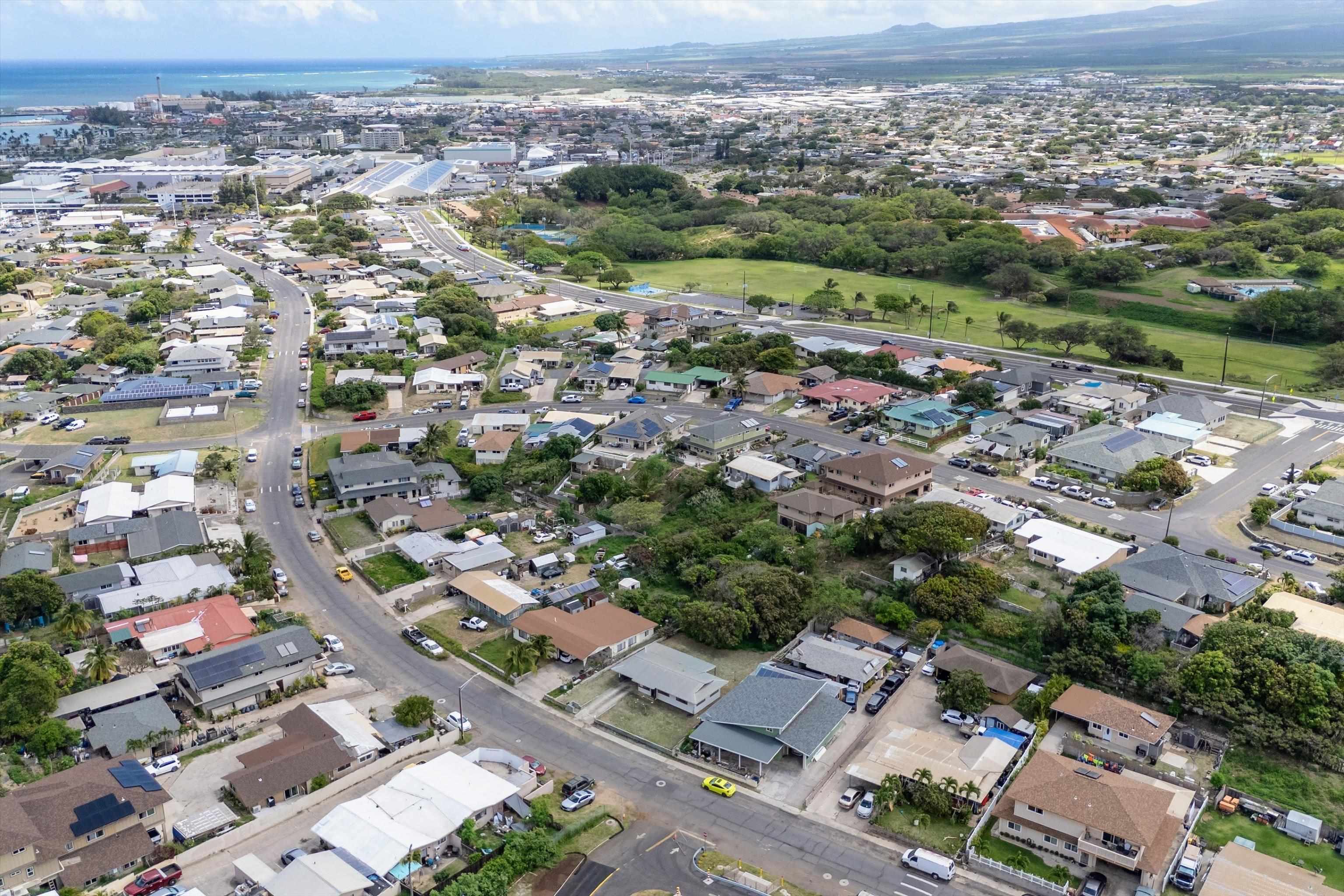 557  Maalo St , Kahului home - photo 32 of 39
