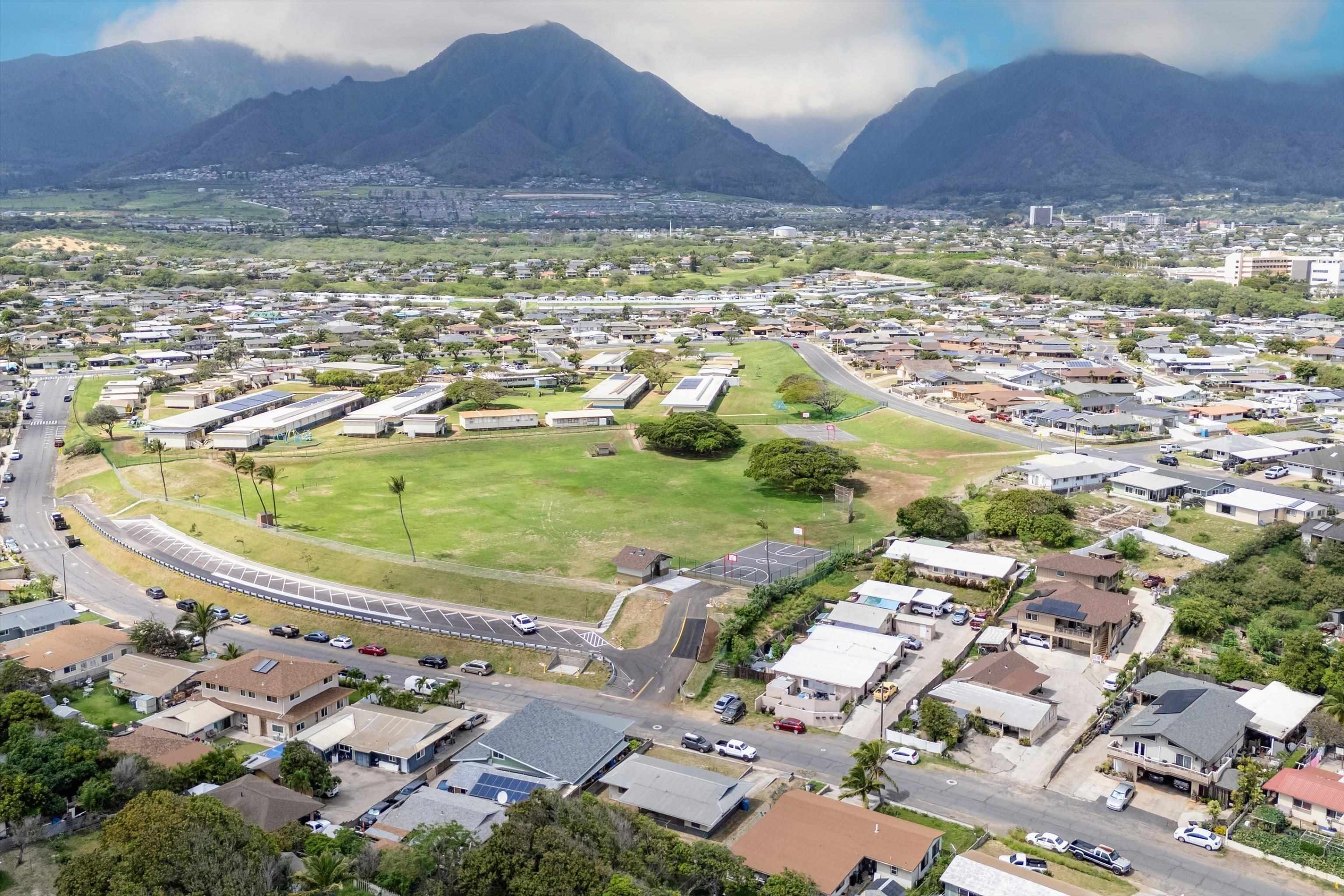 557  Maalo St , Kahului home - photo 33 of 39