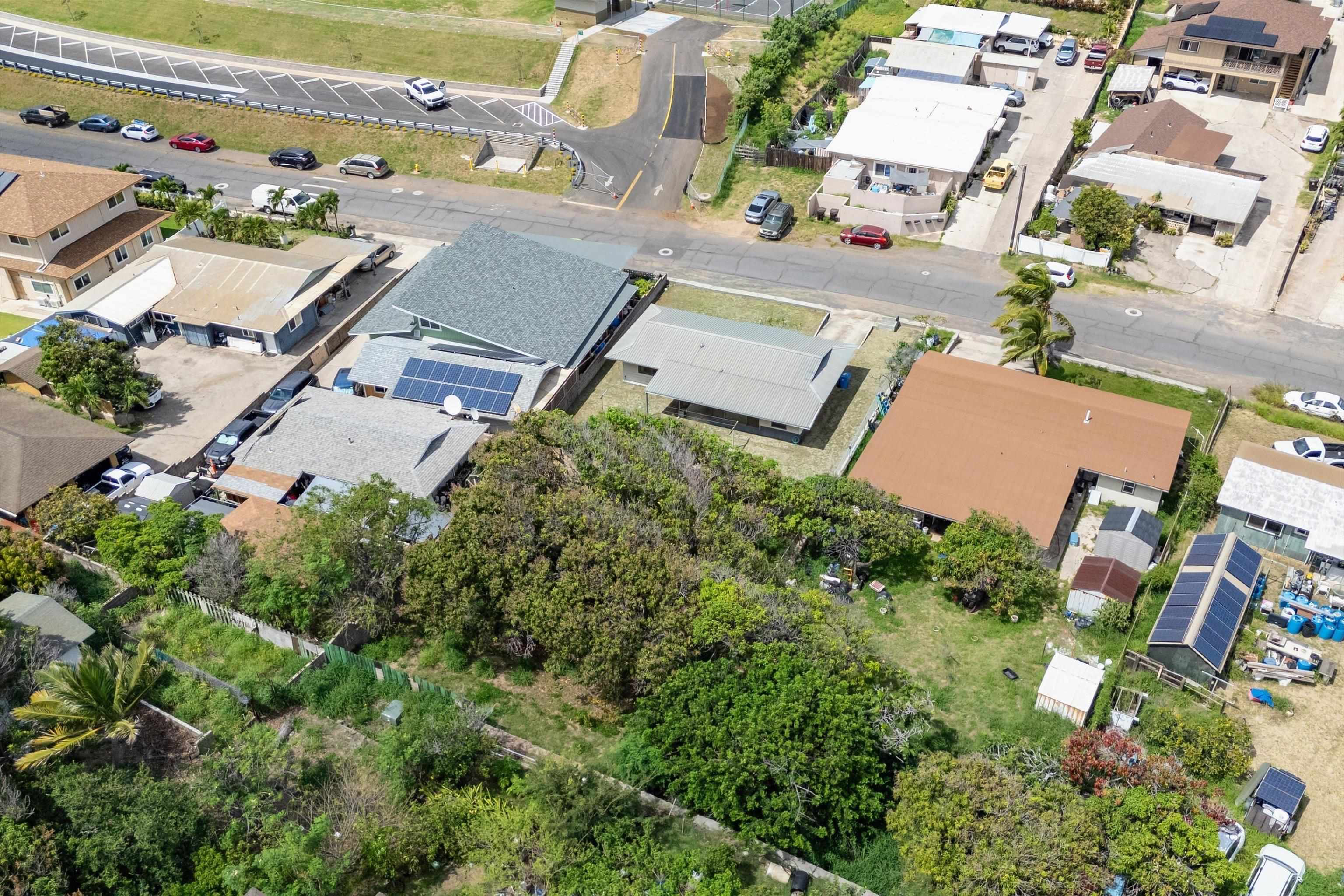 557  Maalo St , Kahului home - photo 34 of 39